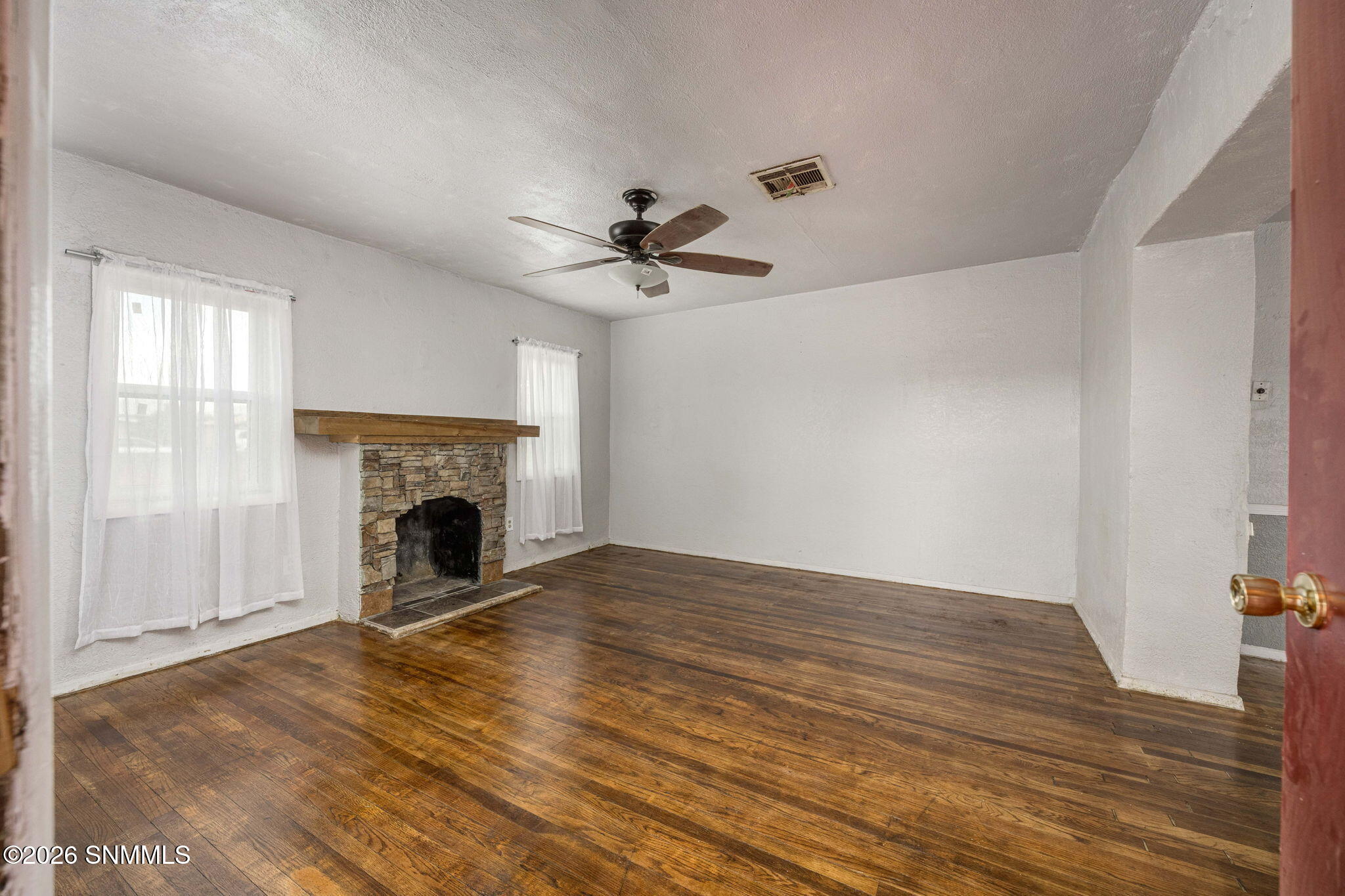 335 Armstrong Property Photo 6