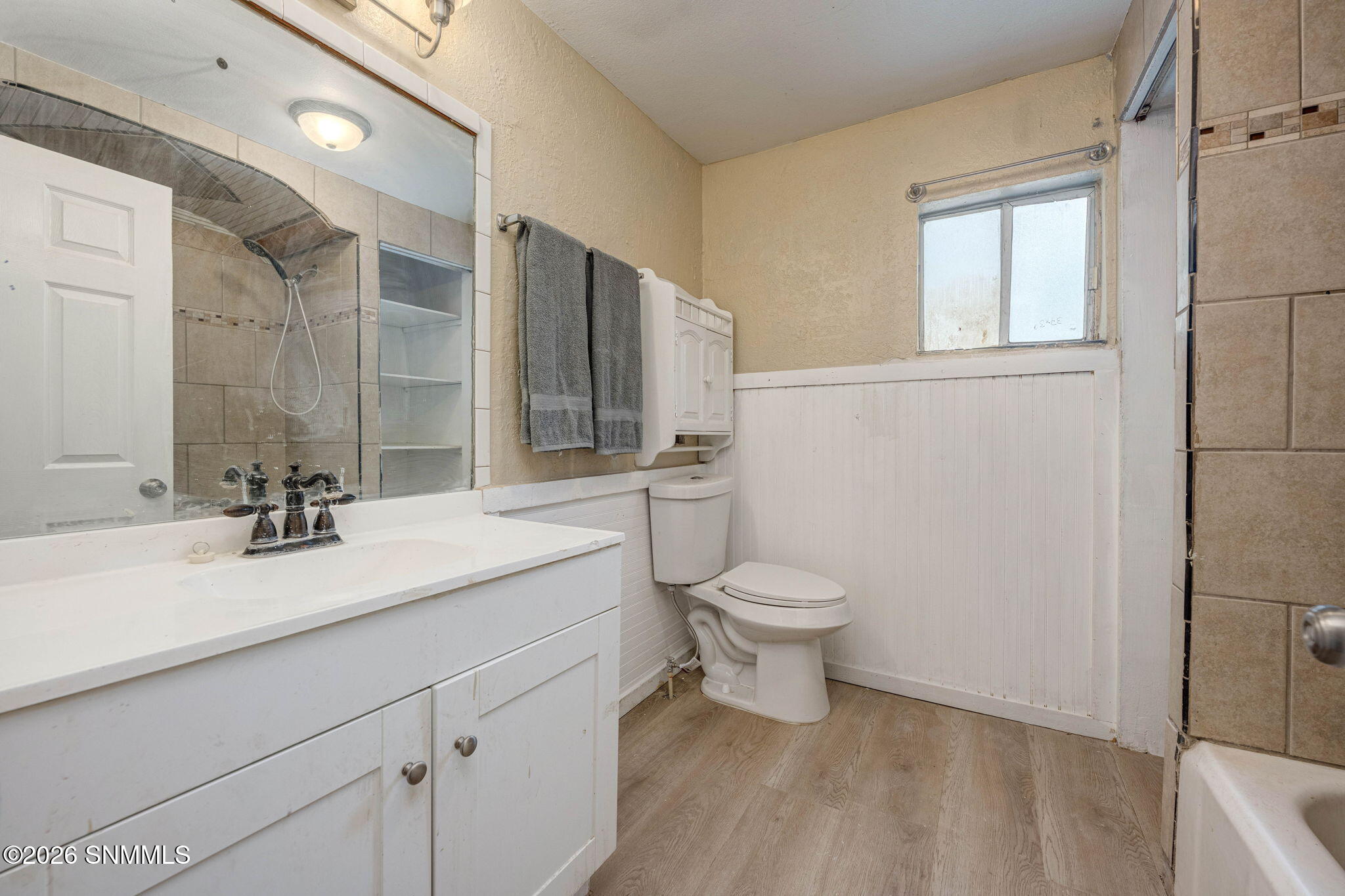 335 Armstrong Property Photo 22