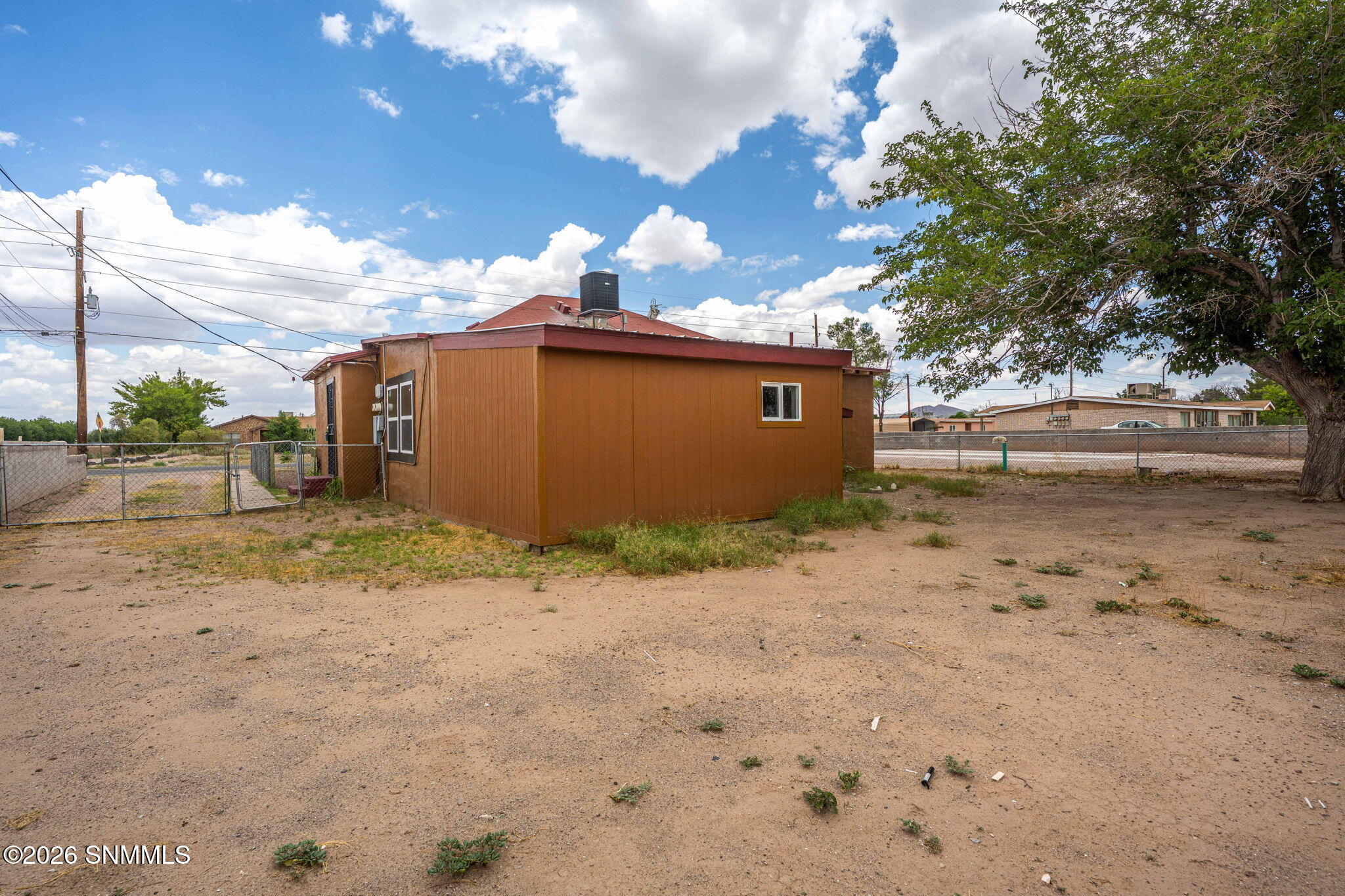 335 Armstrong Property Photo 30