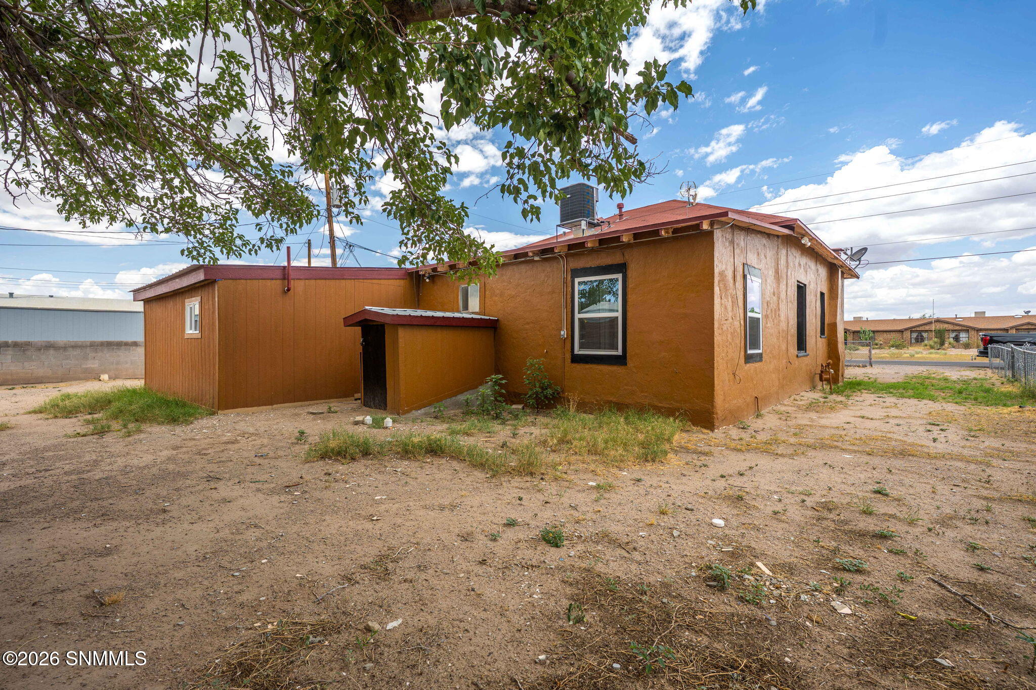 335 Armstrong Property Photo 33