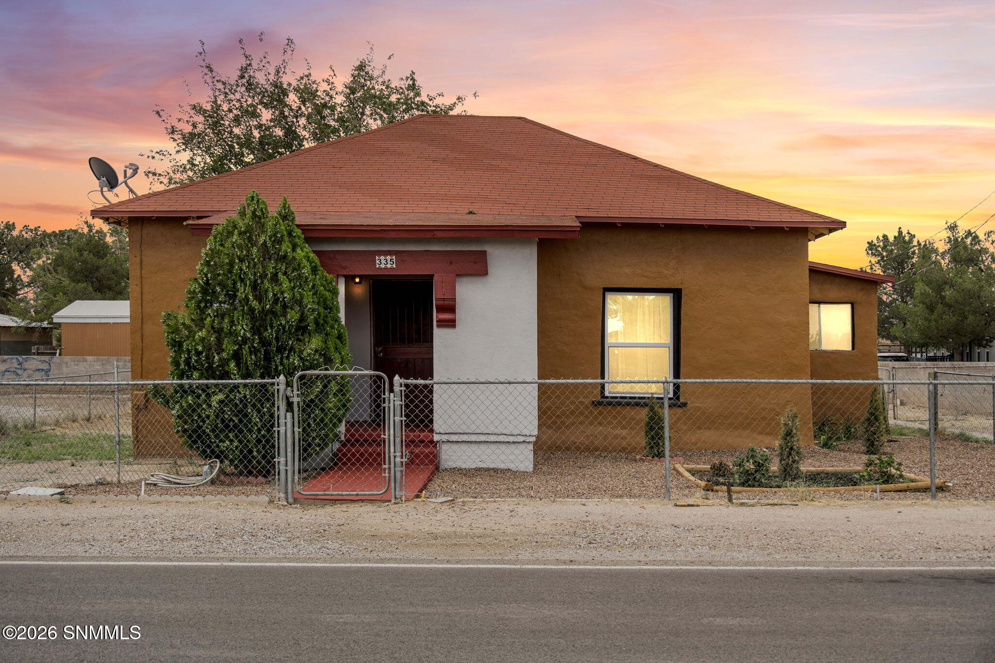 335 Armstrong Property Photo 37