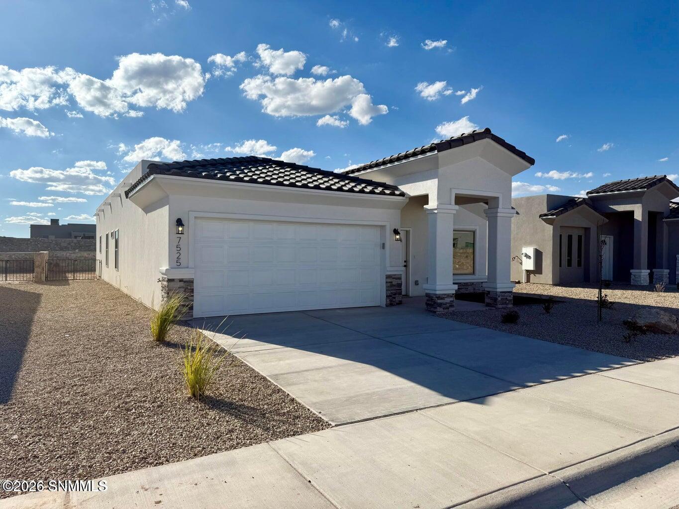 7525 Clarion Way Property Photo 2