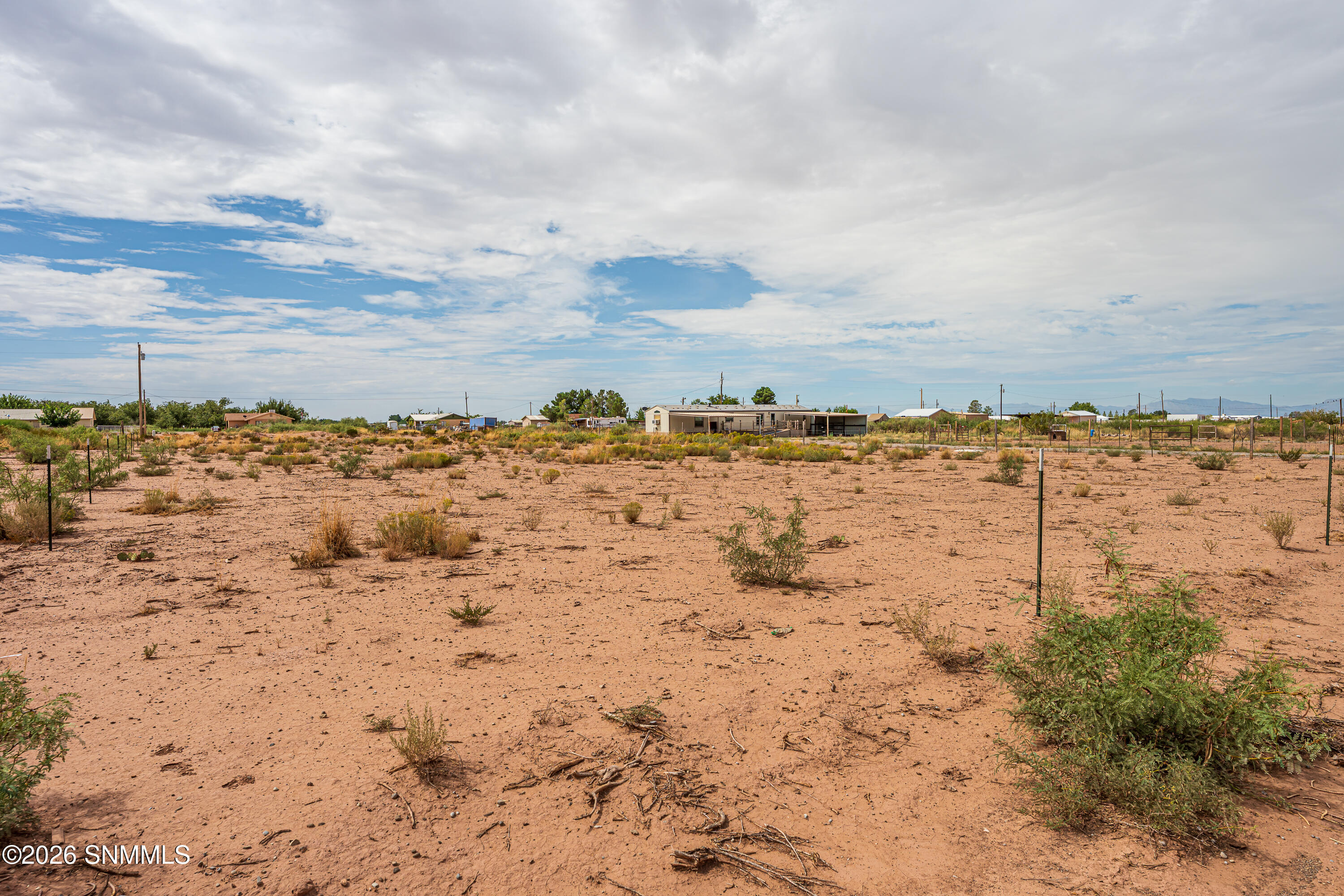 102 Desert Road Property Photo 4