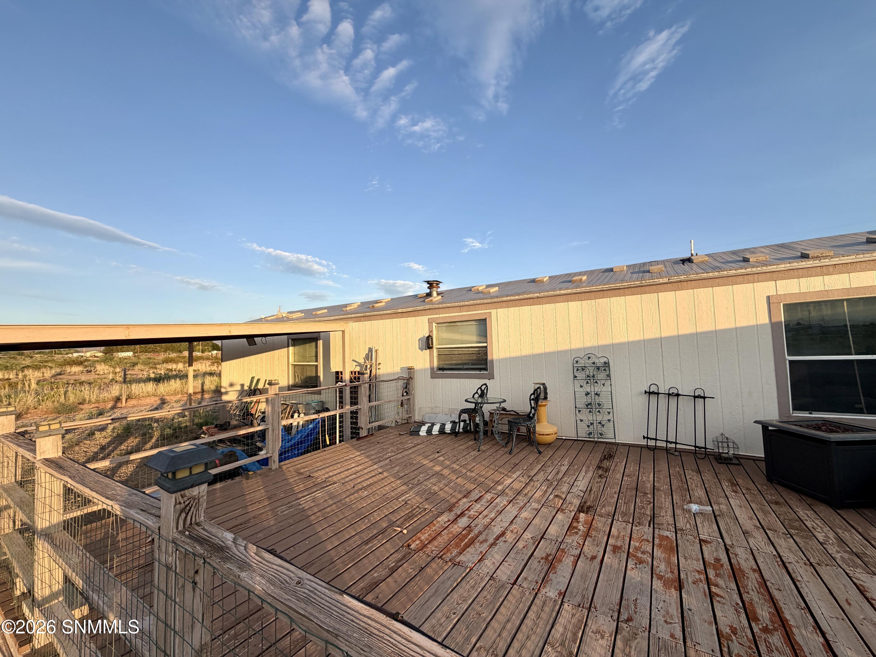 102 Desert Road Property Photo 6