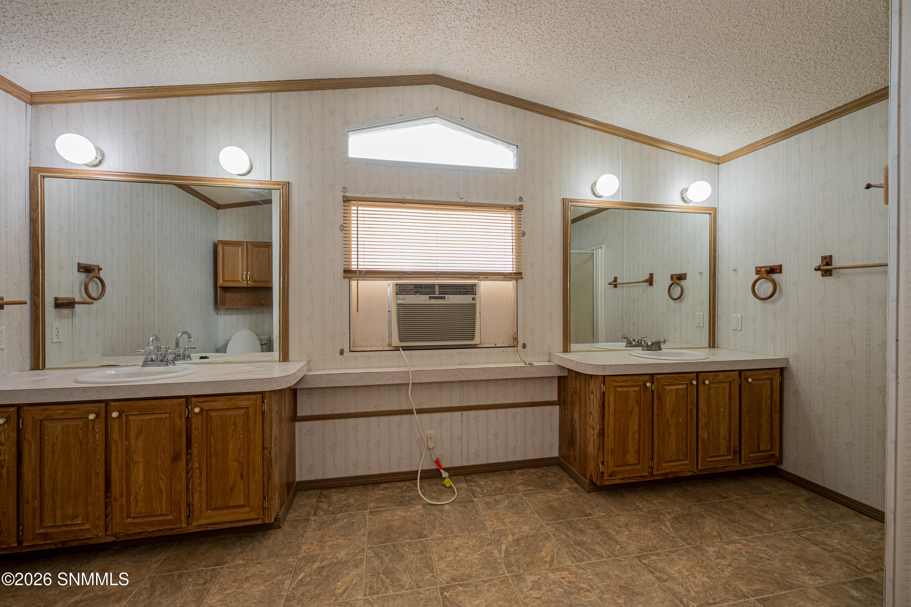 102 Desert Road Property Photo 30