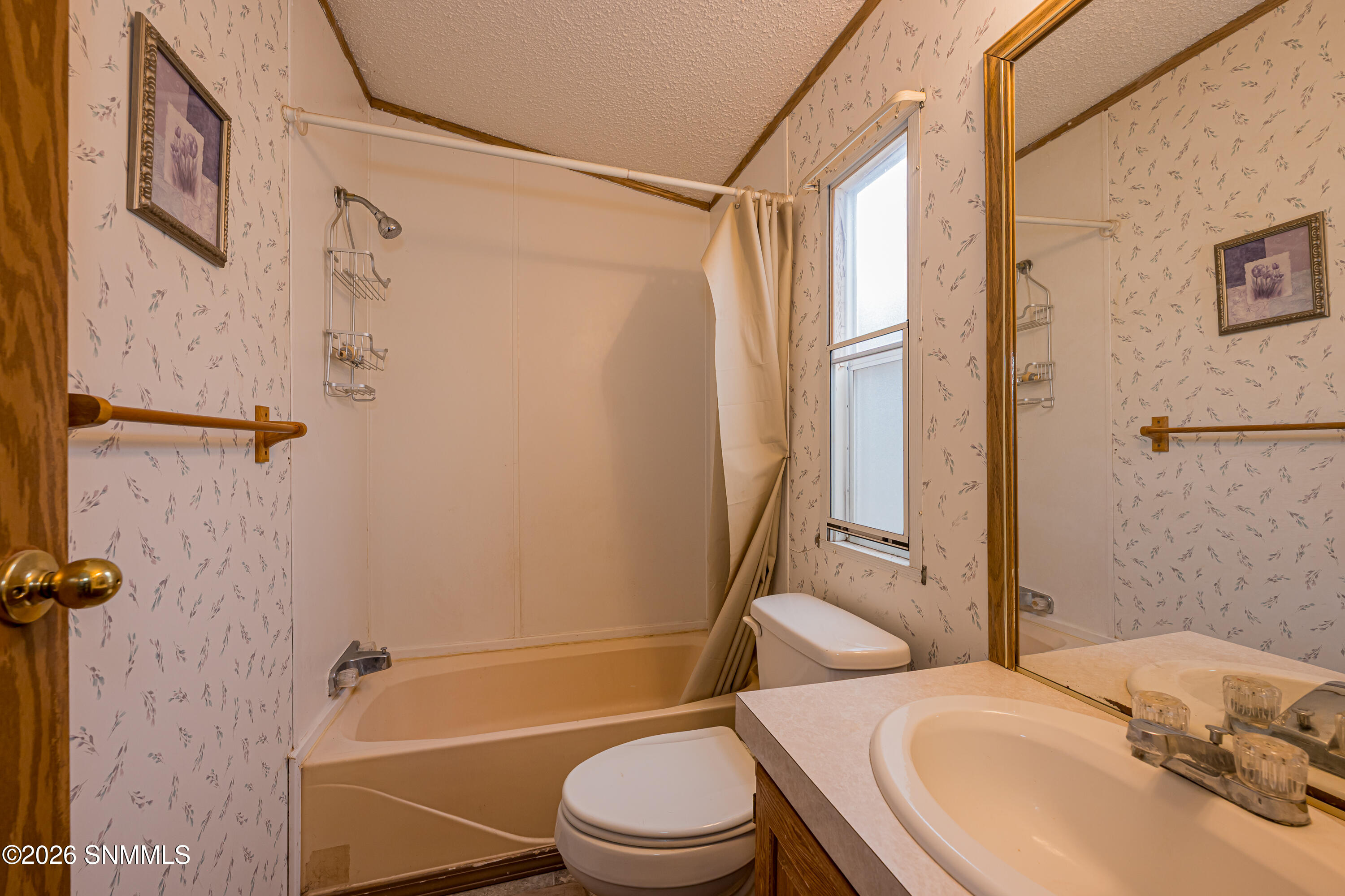 102 Desert Road Property Photo 37