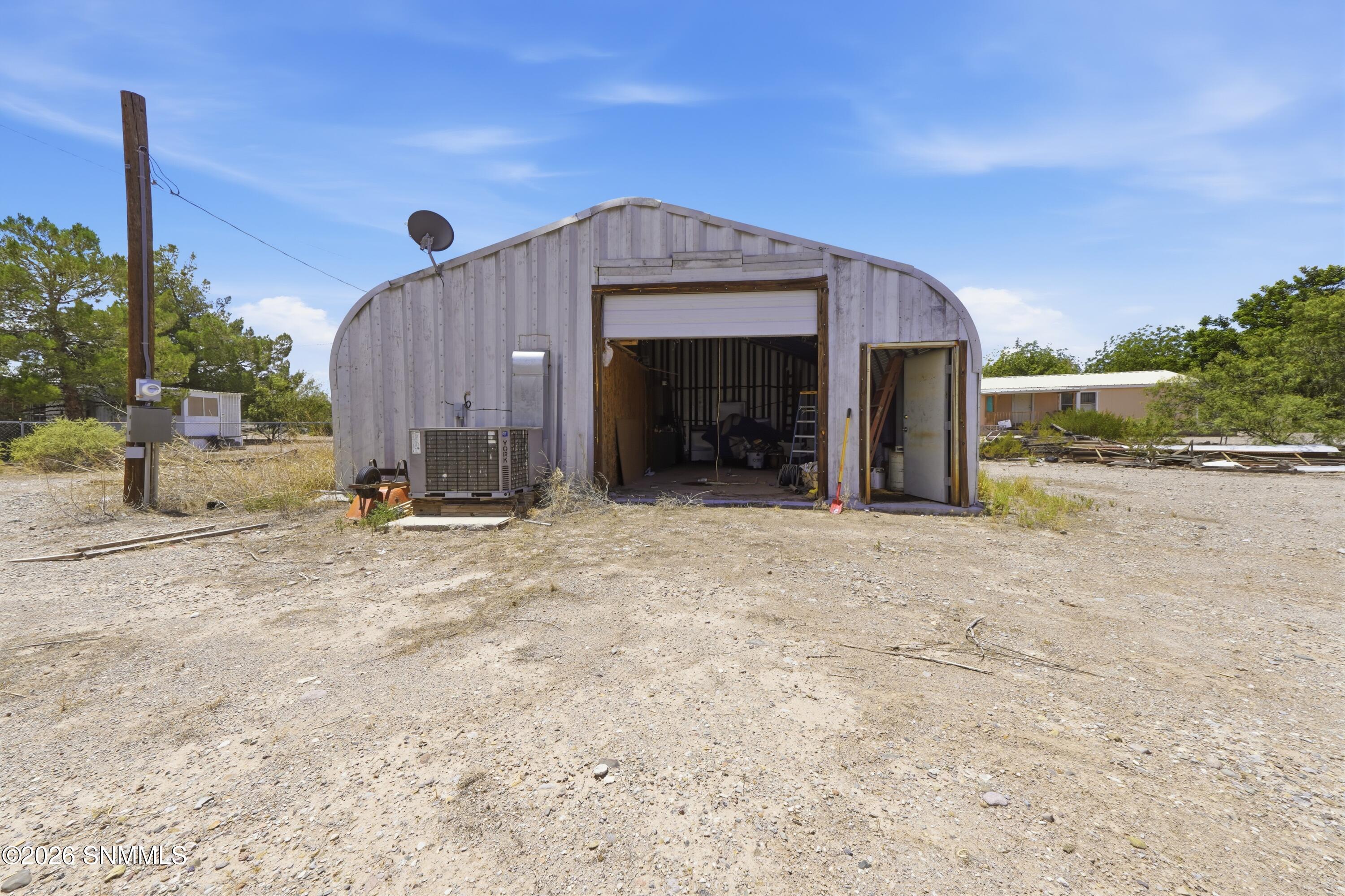 318 Hall Road Property Photo 5
