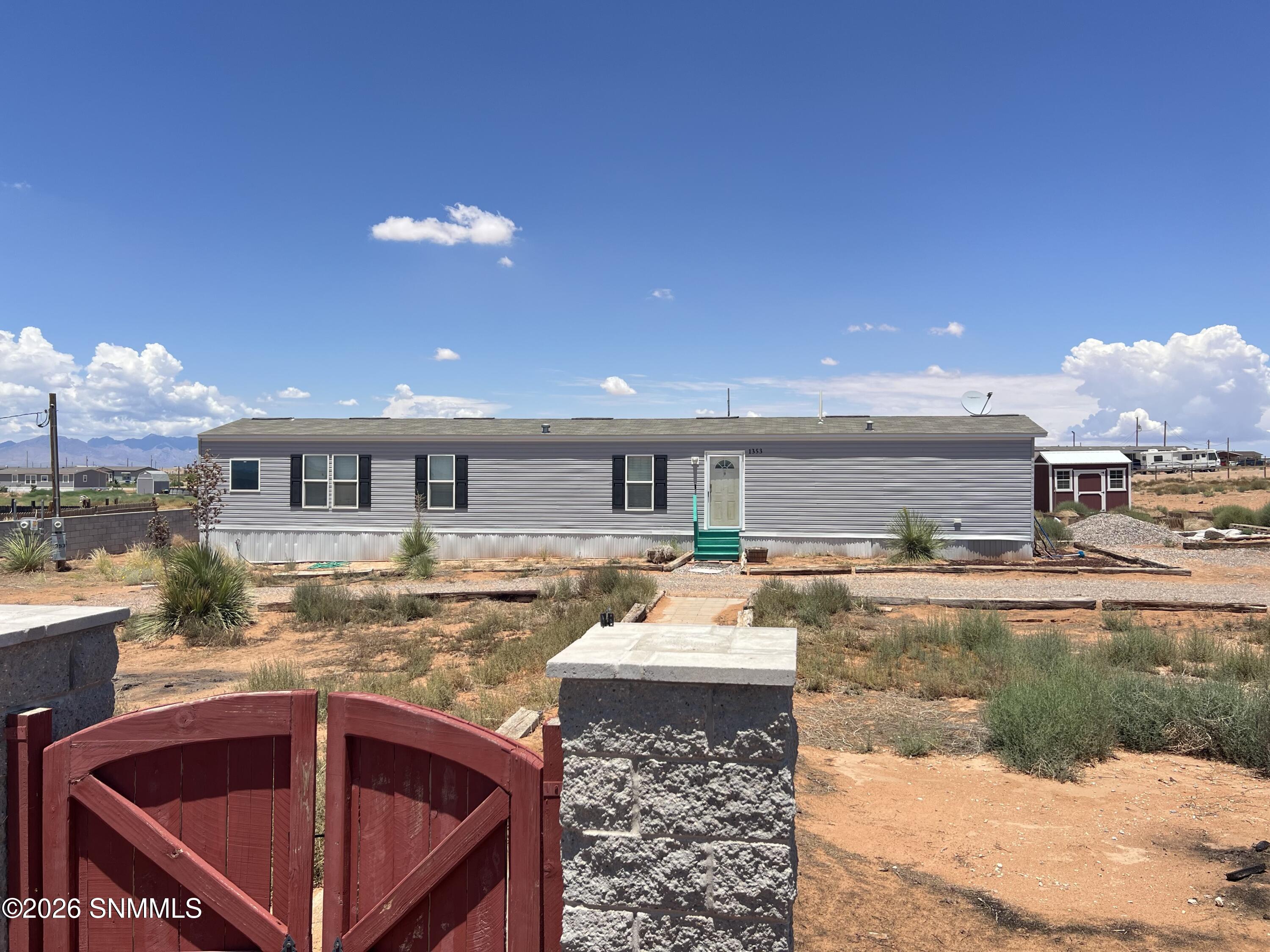 1353 Mojave Desert Drive Property Photo 2