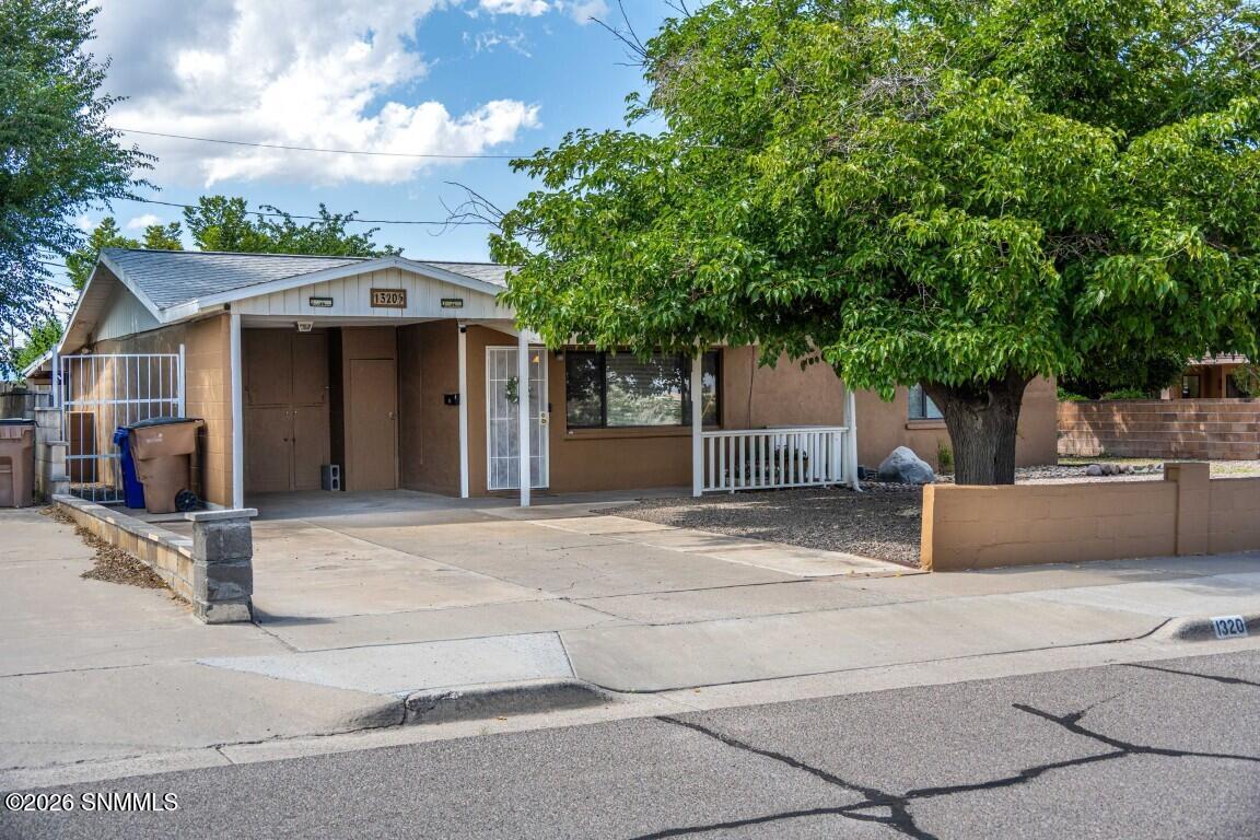 1320 Milton Property Photo 1