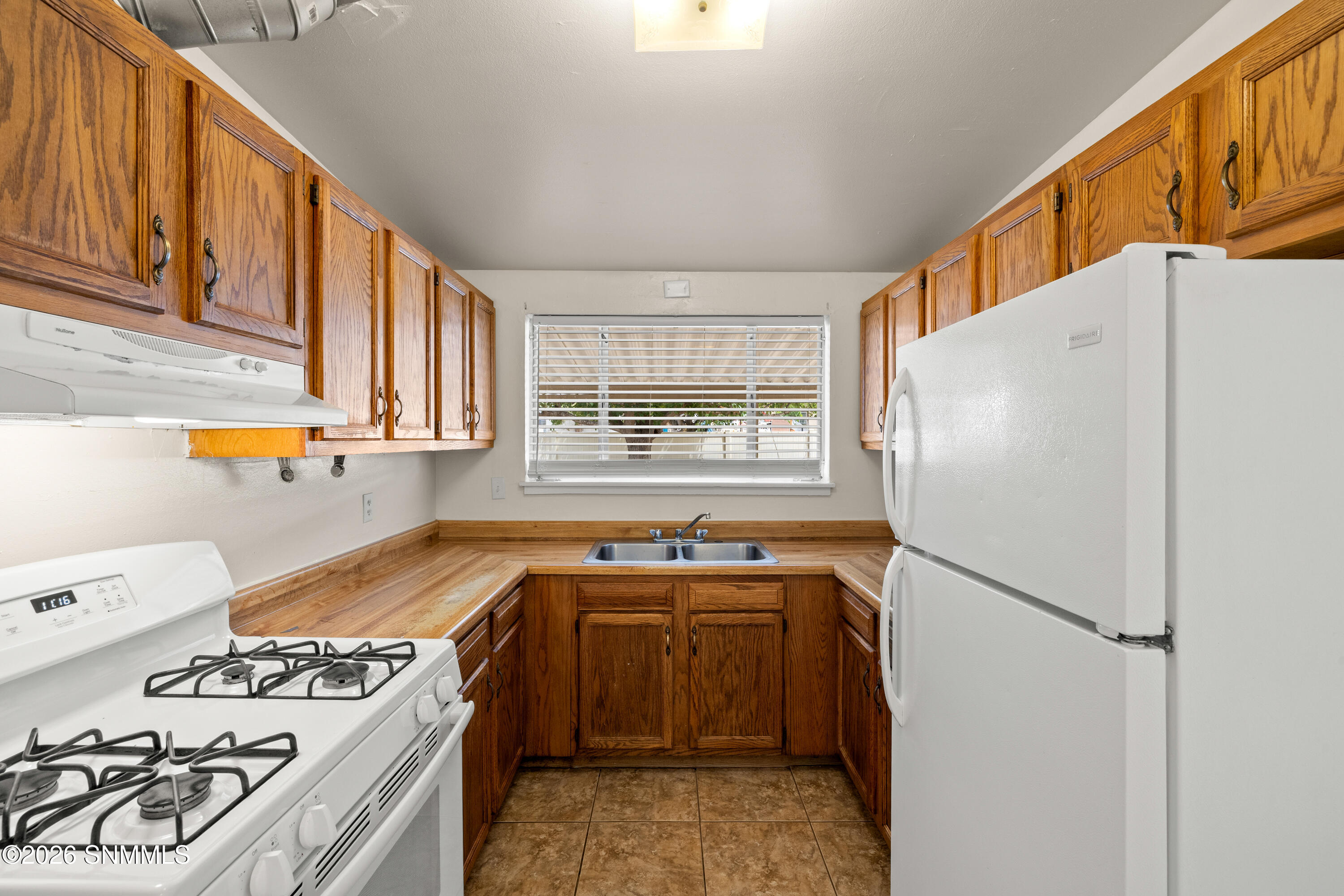 2117 Skyway Drive Property Photo 6