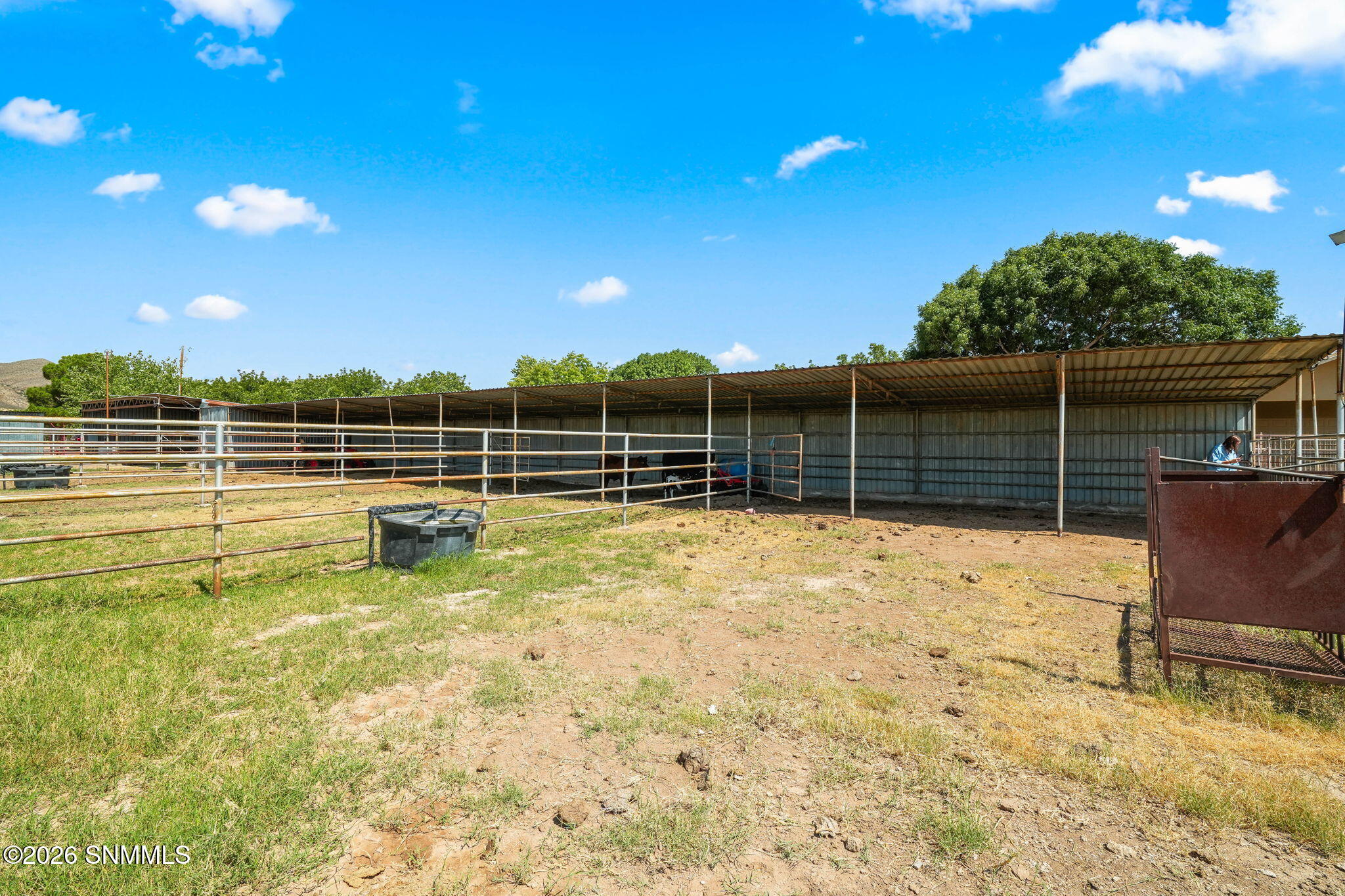 10110 N Valley Drive Property Photo 8