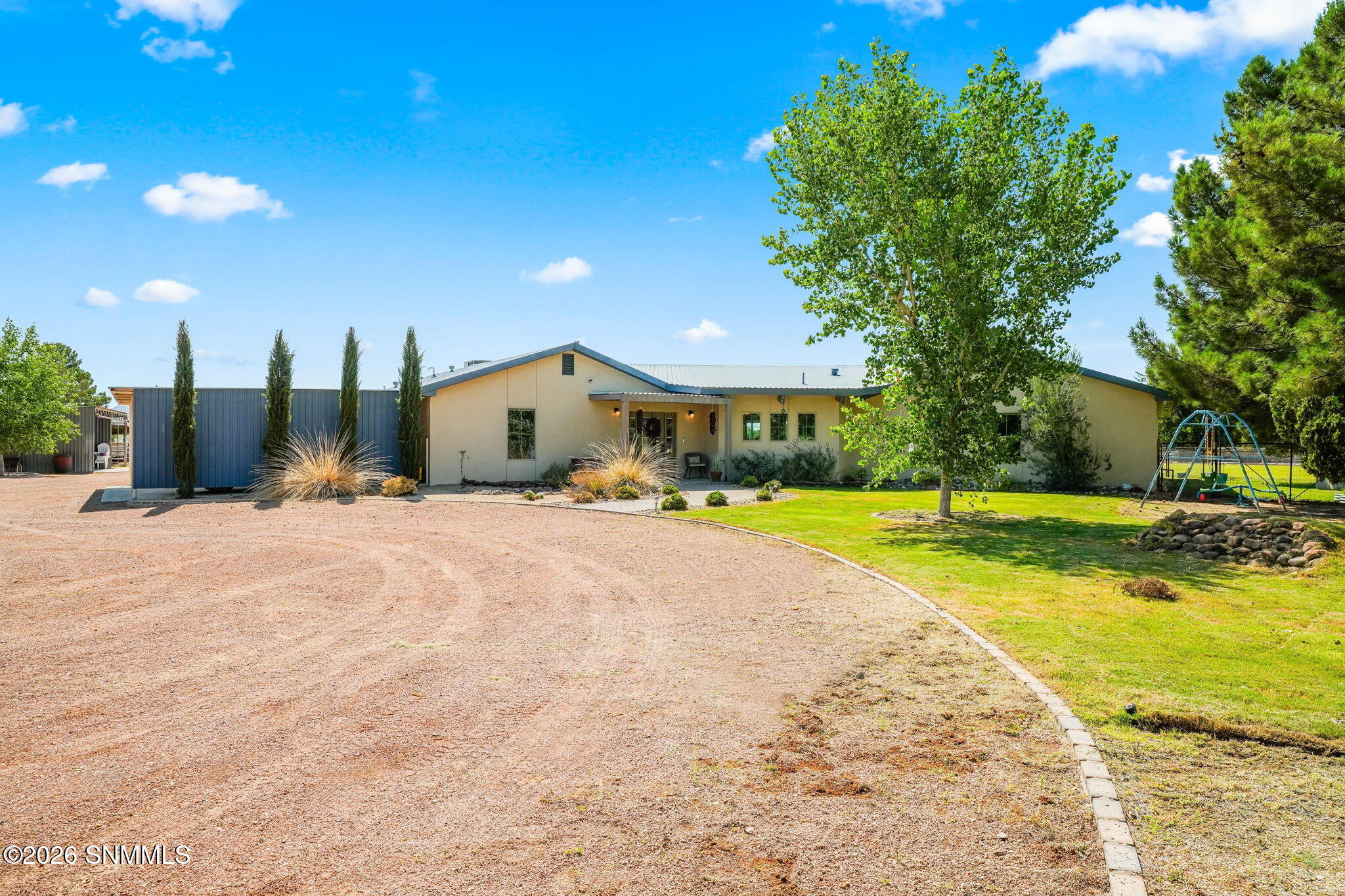 10110 N Valley Drive Property Photo 9