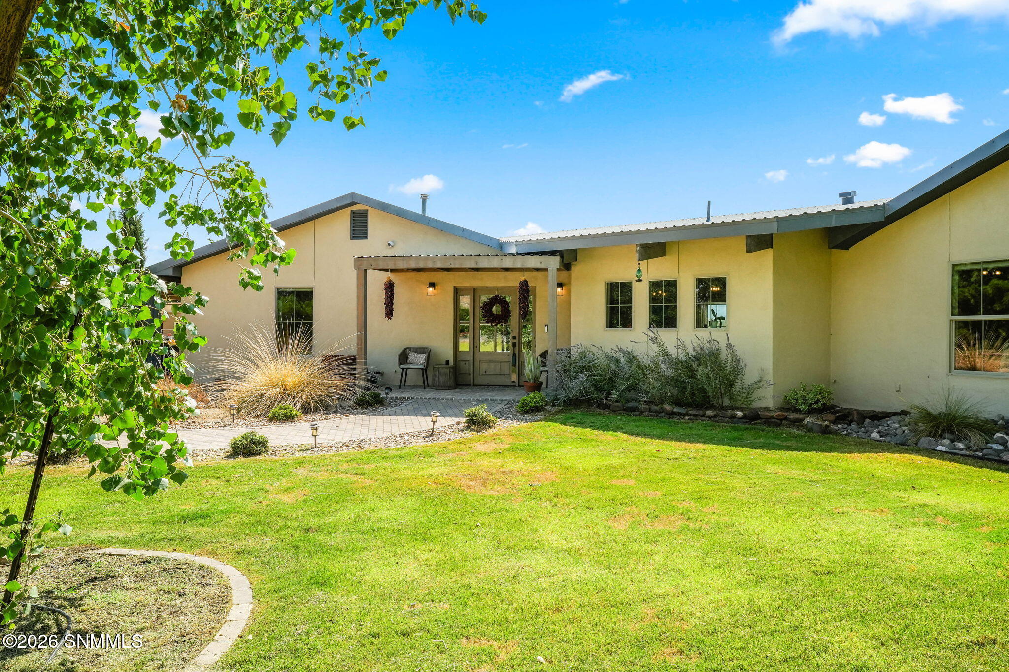10110 N Valley Drive Property Photo 10