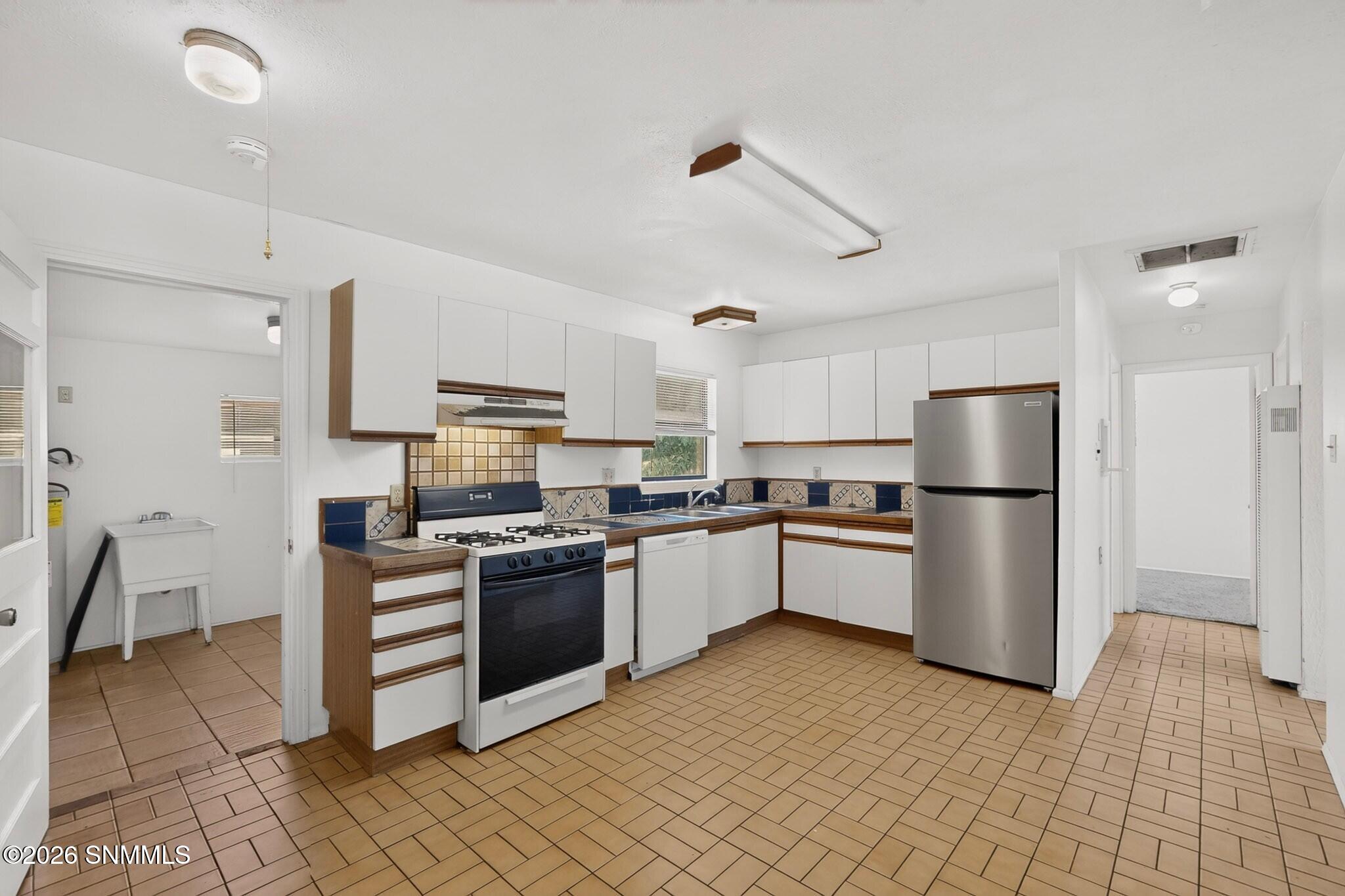 1765 Hamiel Drive Property Photo 12