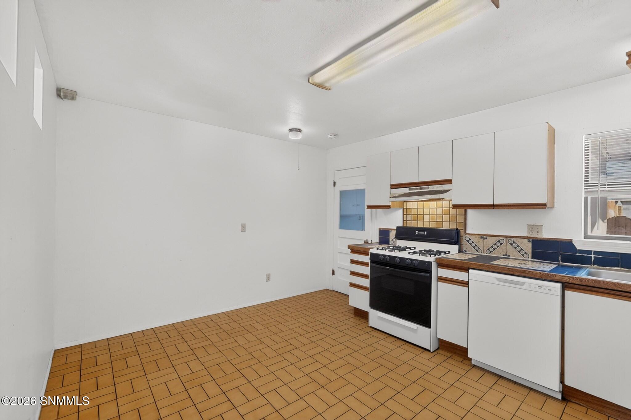 1765 Hamiel Drive Property Photo 14
