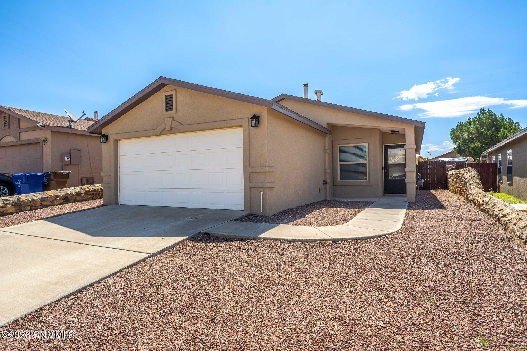 3733 Stoneway Road Property Photo 4