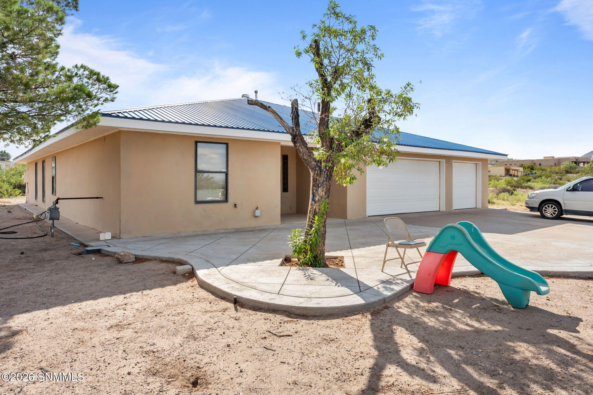 1021 La Quinta Street Property Photo 9