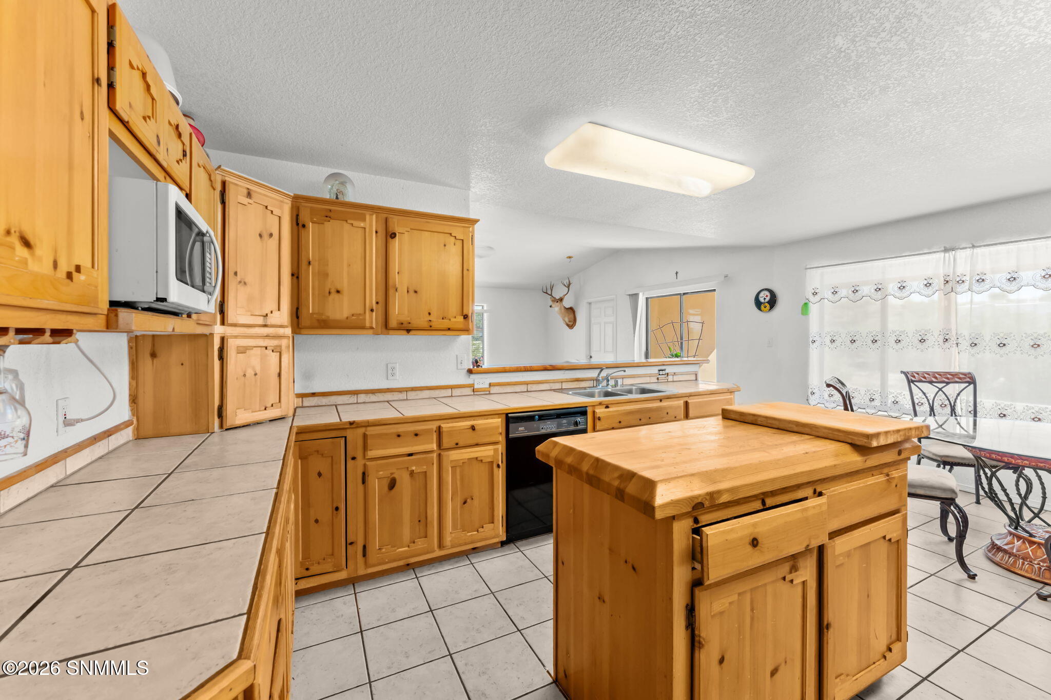 1021 La Quinta Street Property Photo 16