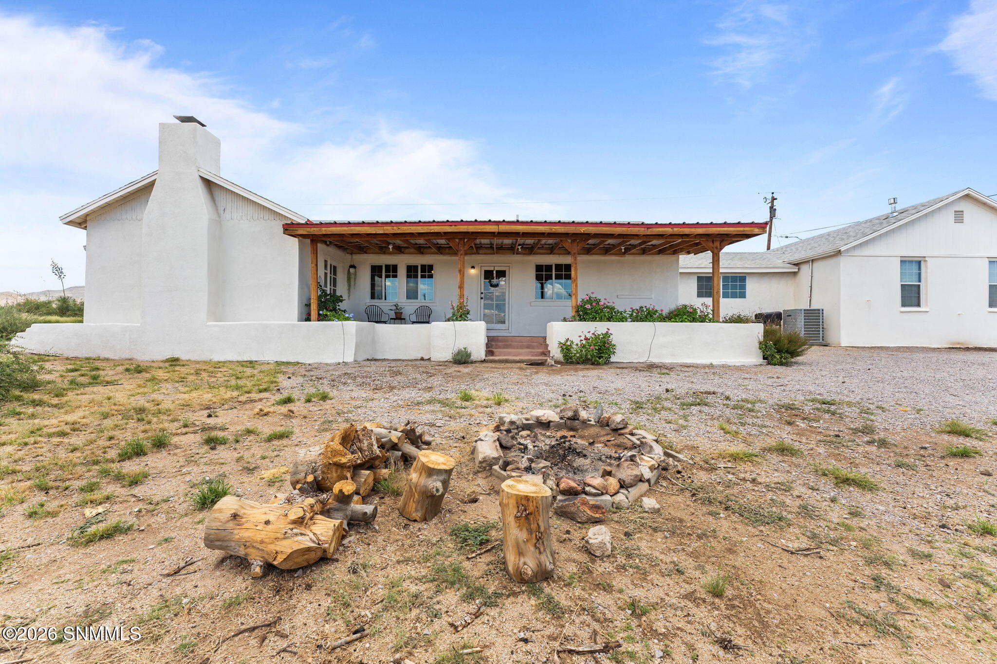 6595 Third Street Property Photo 1