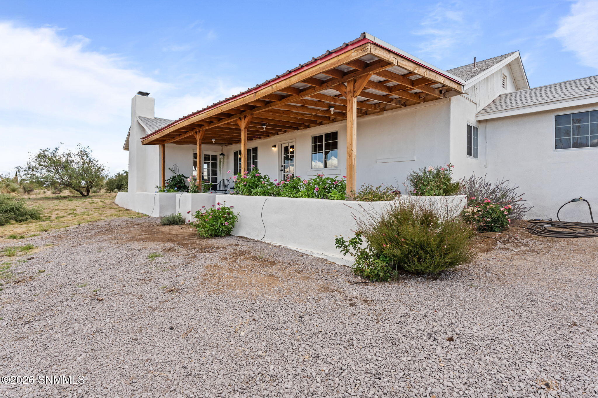 6595 Third Street Property Photo 2