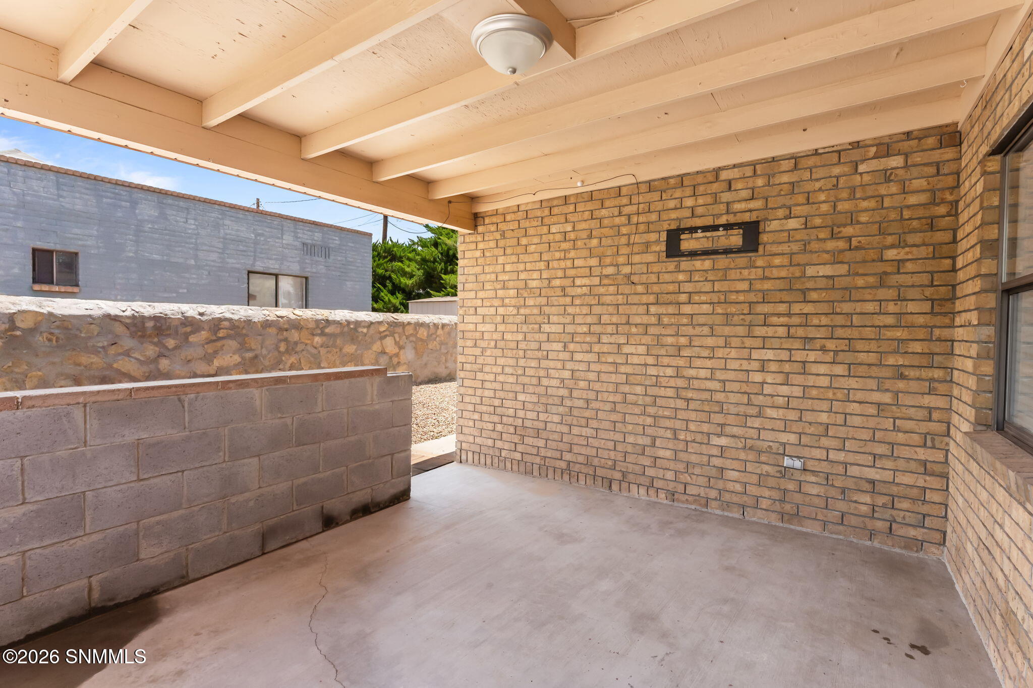2716 Johnson Street Property Photo 16