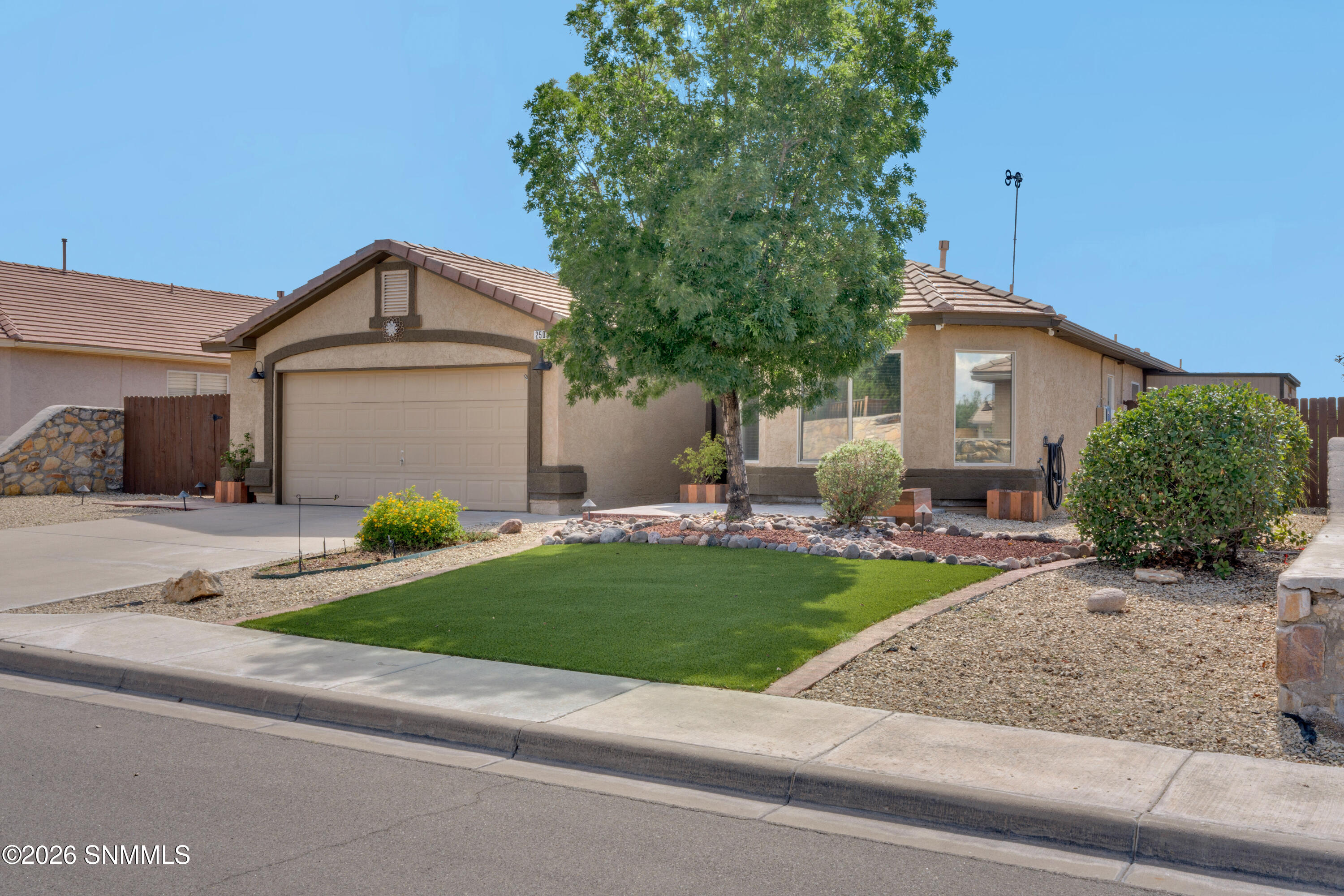 2505 Silver Sage Drive Property Photo 3
