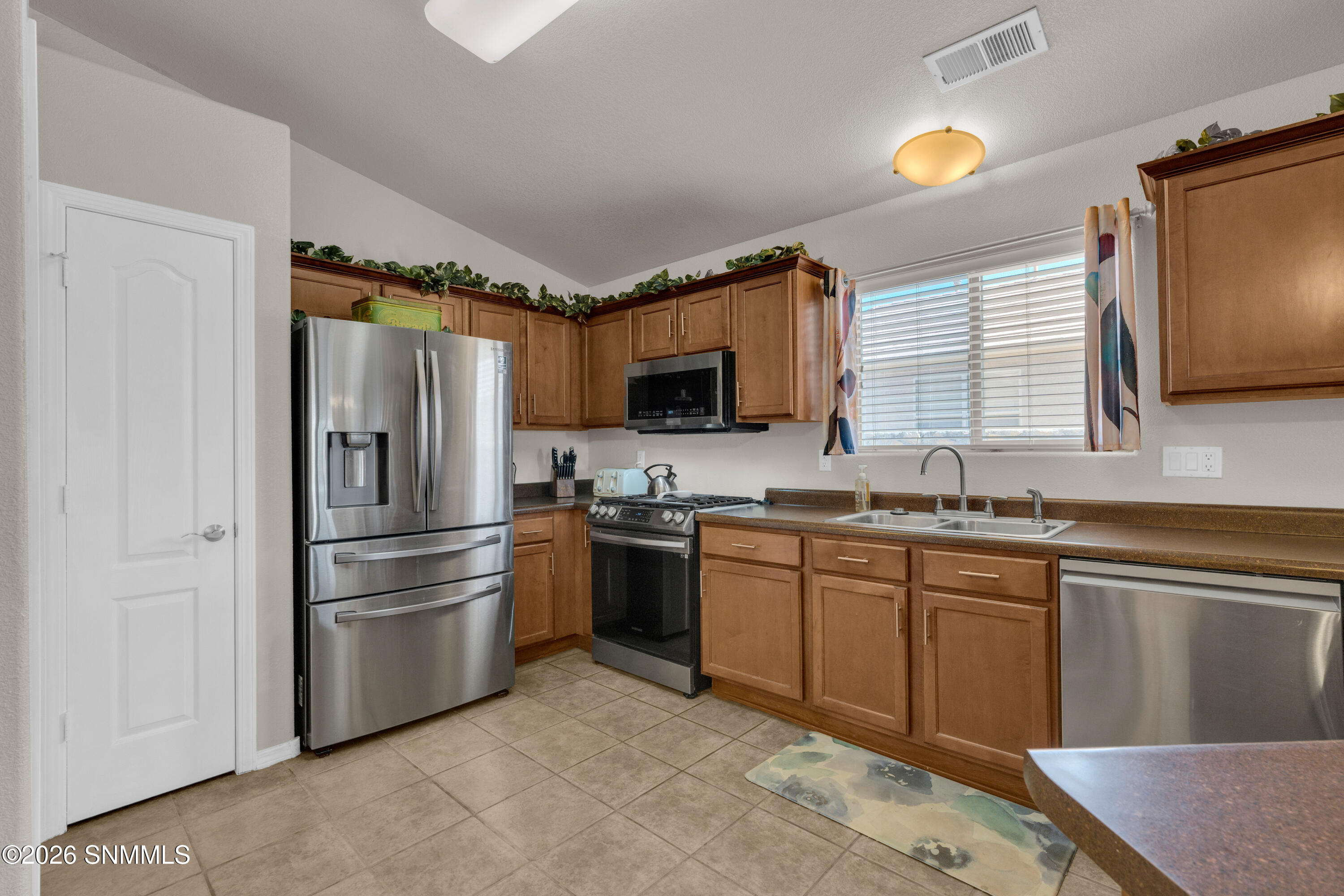 2505 Silver Sage Drive Property Photo 11
