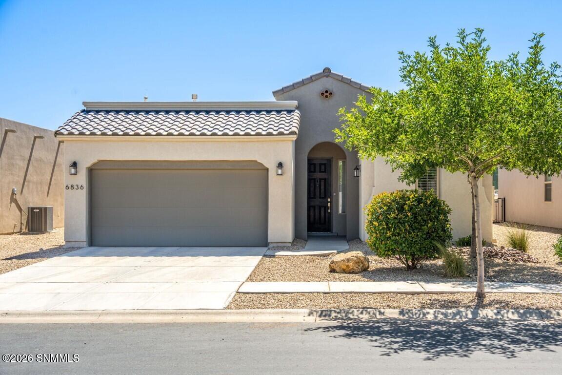 6836 Cassini Avenue Property Photo 1