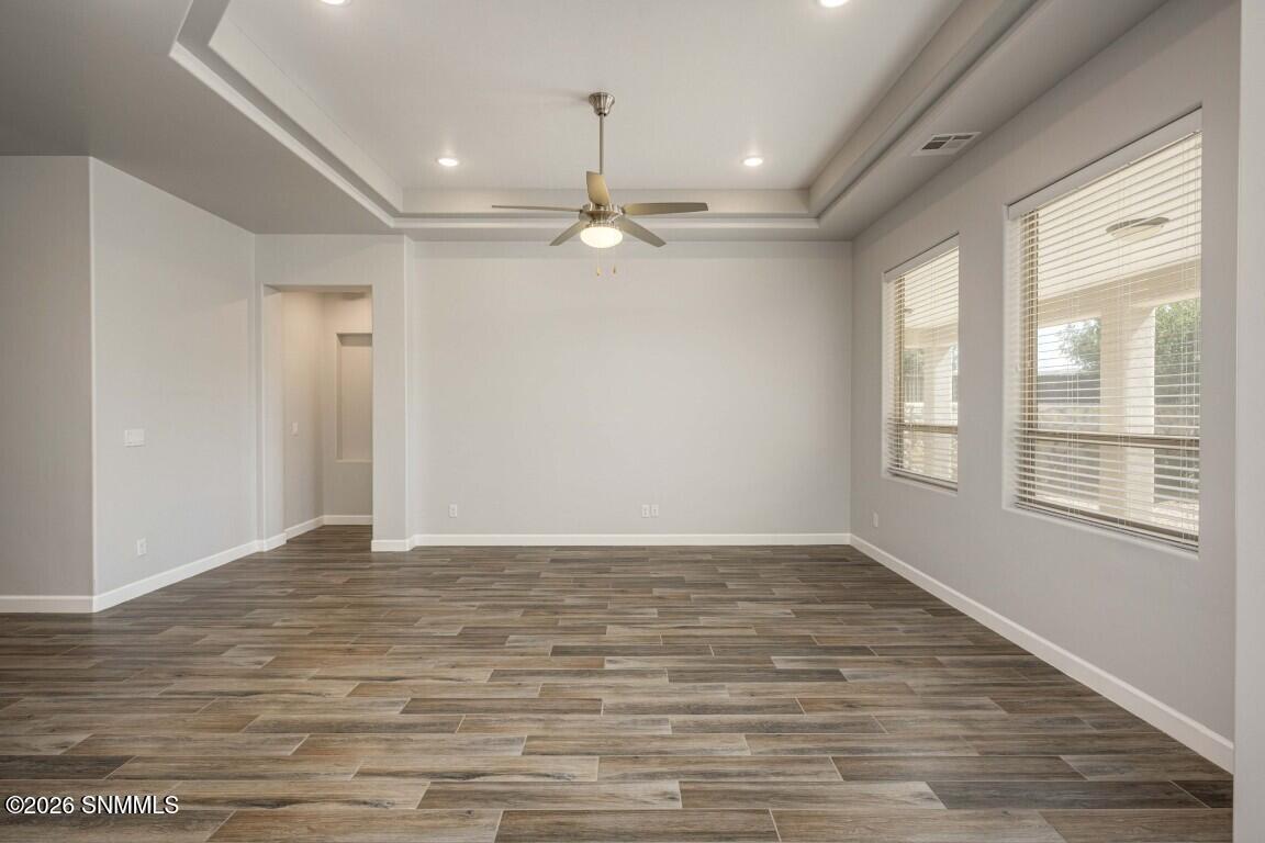 6836 Cassini Avenue Property Photo 9