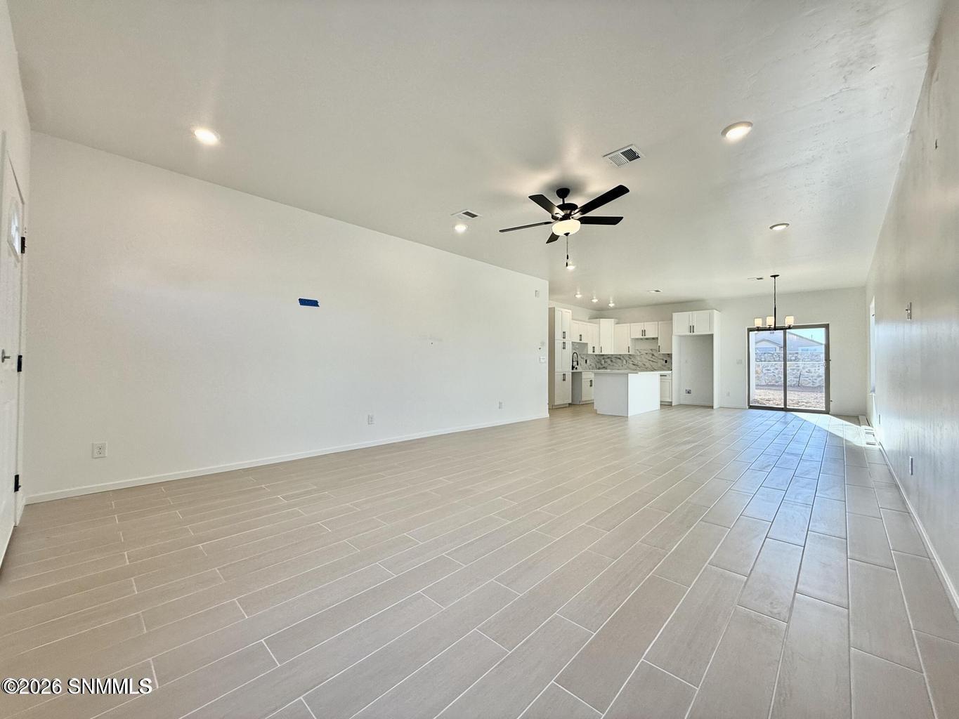 7589 Clarion Way Property Photo 4