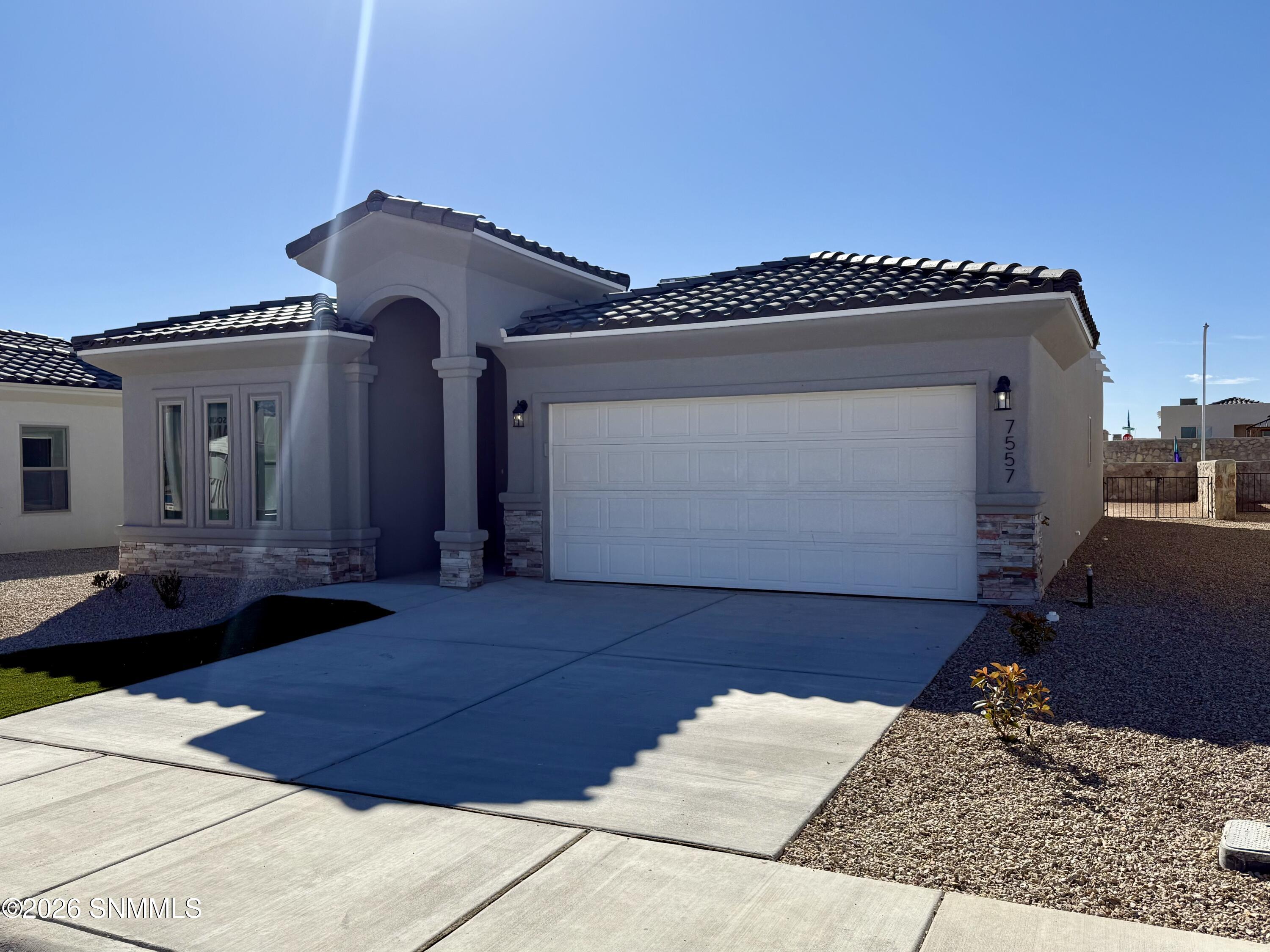 7557 Clarion Way Property Photo 3