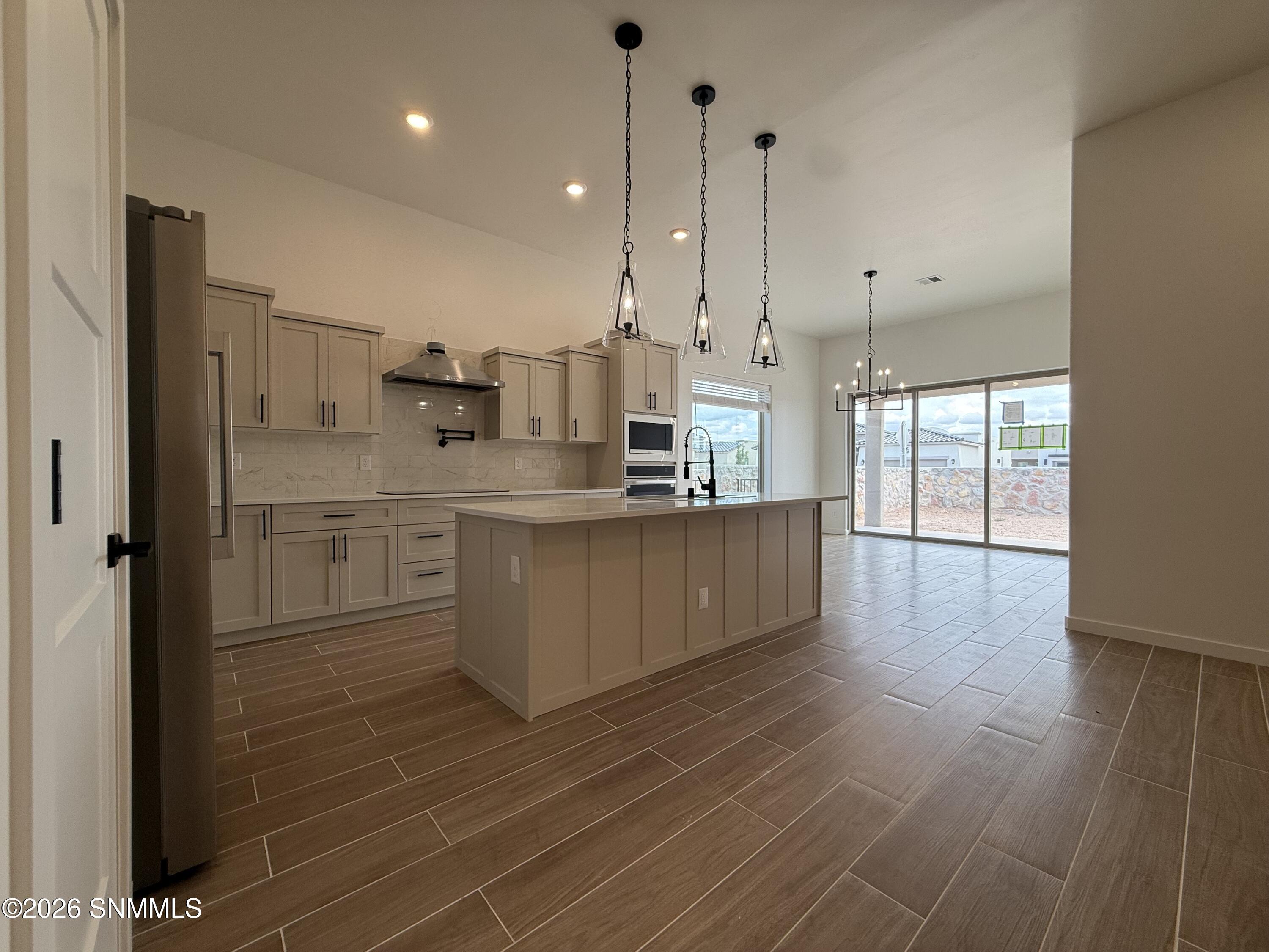 3742 Daybreak Street Property Photo 10