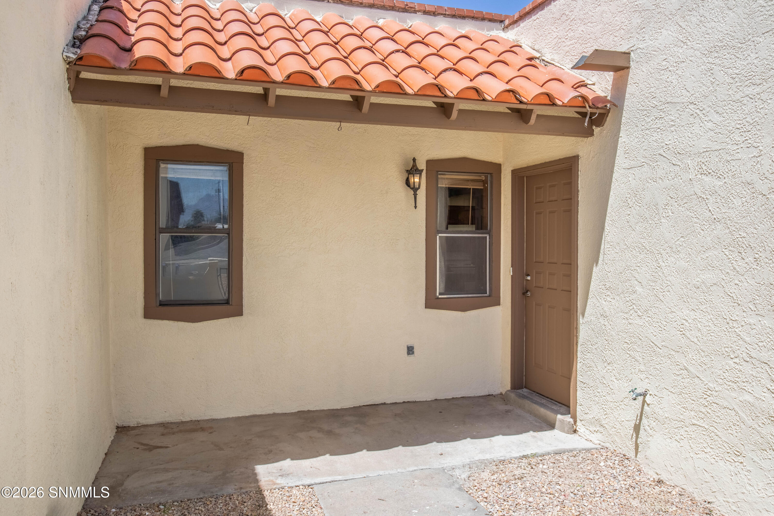 1352 S Esperanza Street Property Photo 4