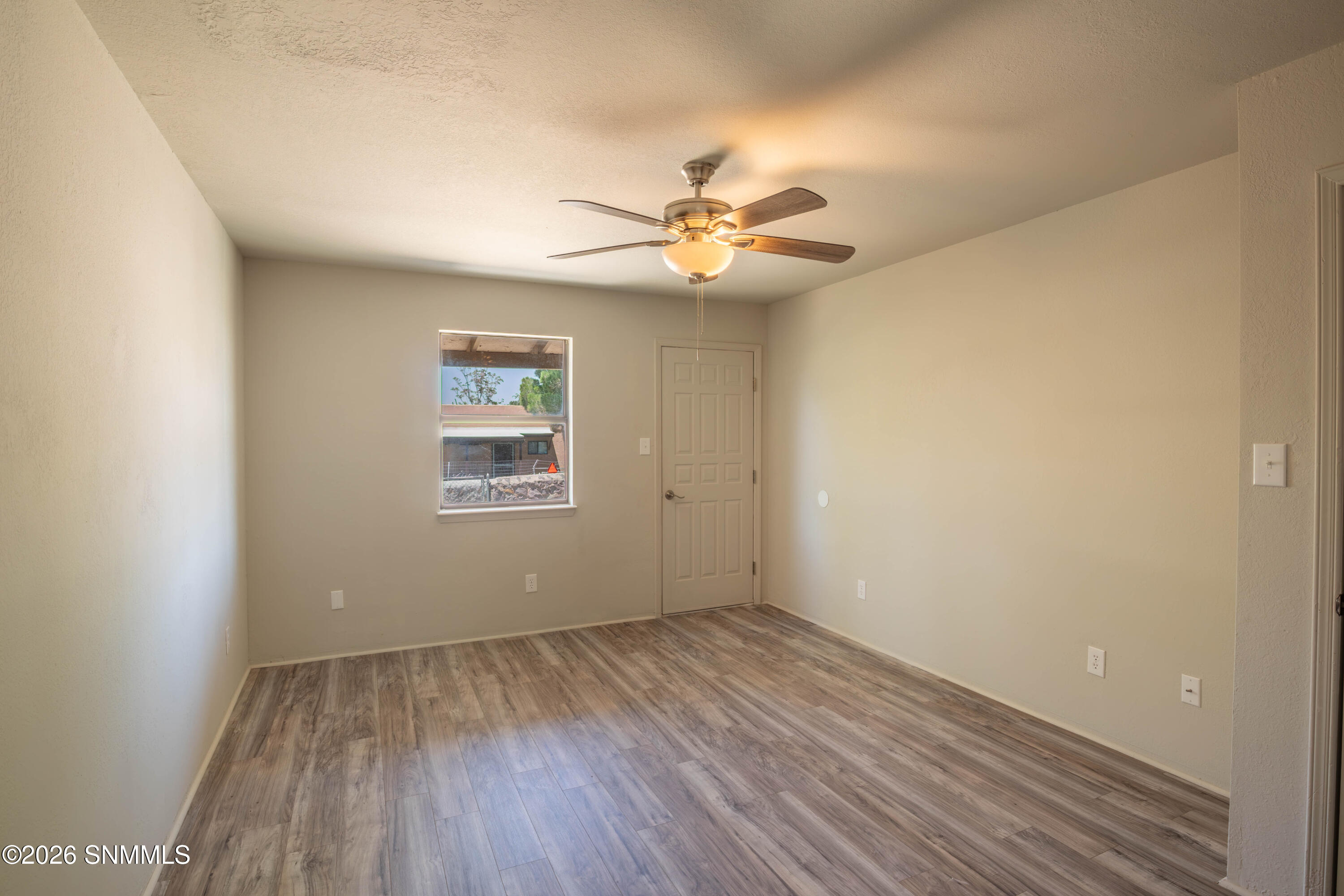 1352 S Esperanza Street Property Photo 6