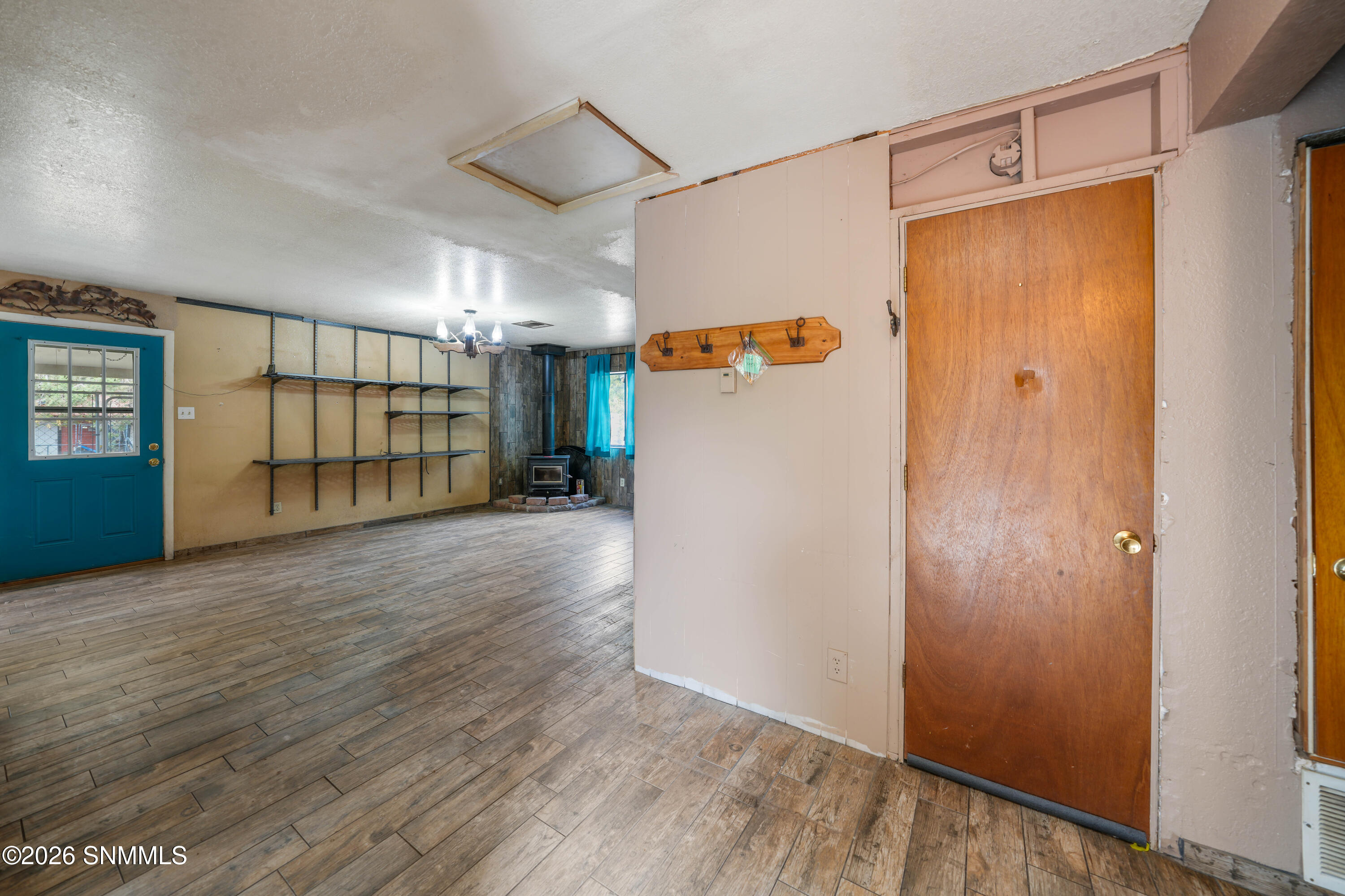 5013 Redland Drive Property Photo 2