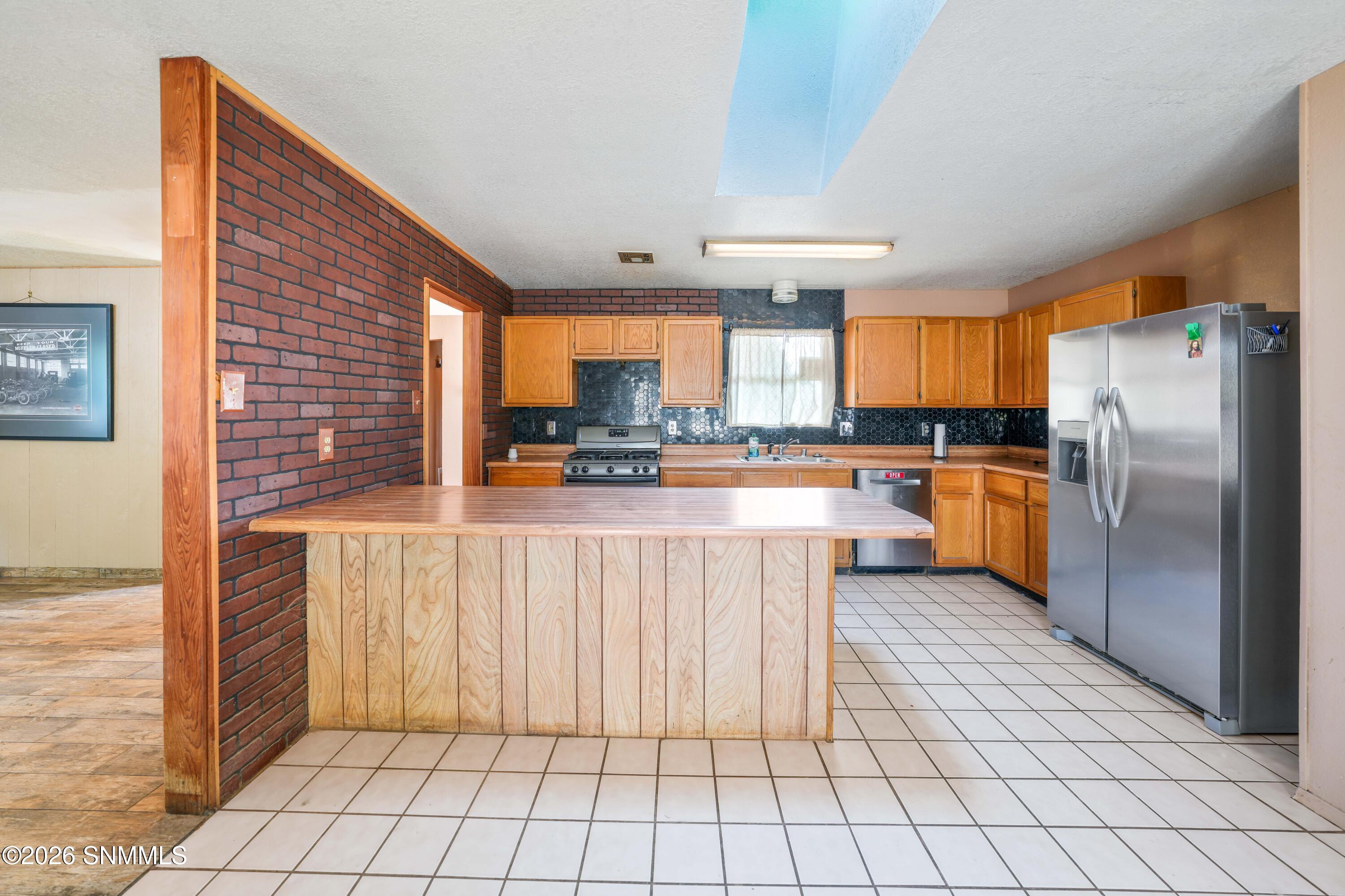 5013 Redland Drive Property Photo 6