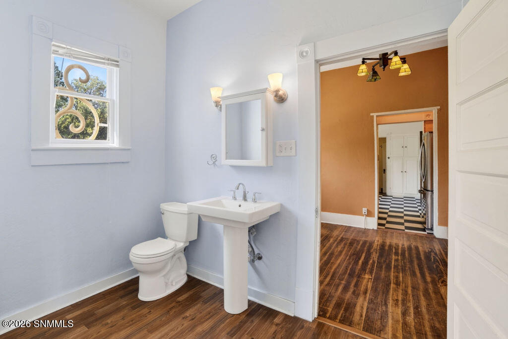 733 N Reymond Property Photo 16