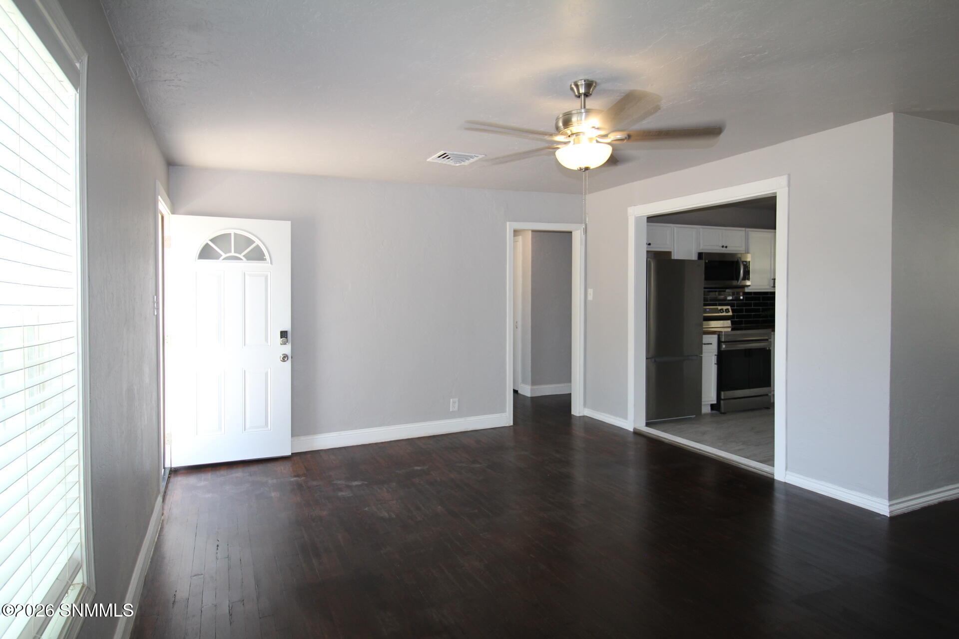 1613 W Walnut Street Property Photo 15