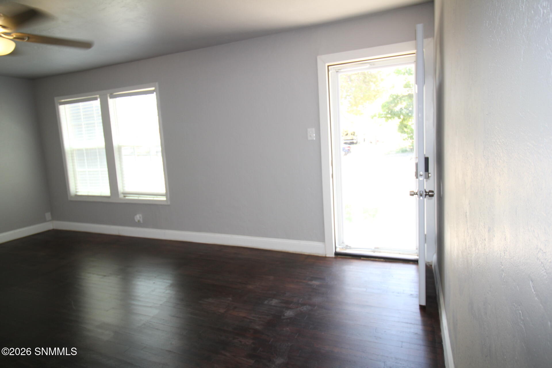 1613 W Walnut Street Property Photo 28