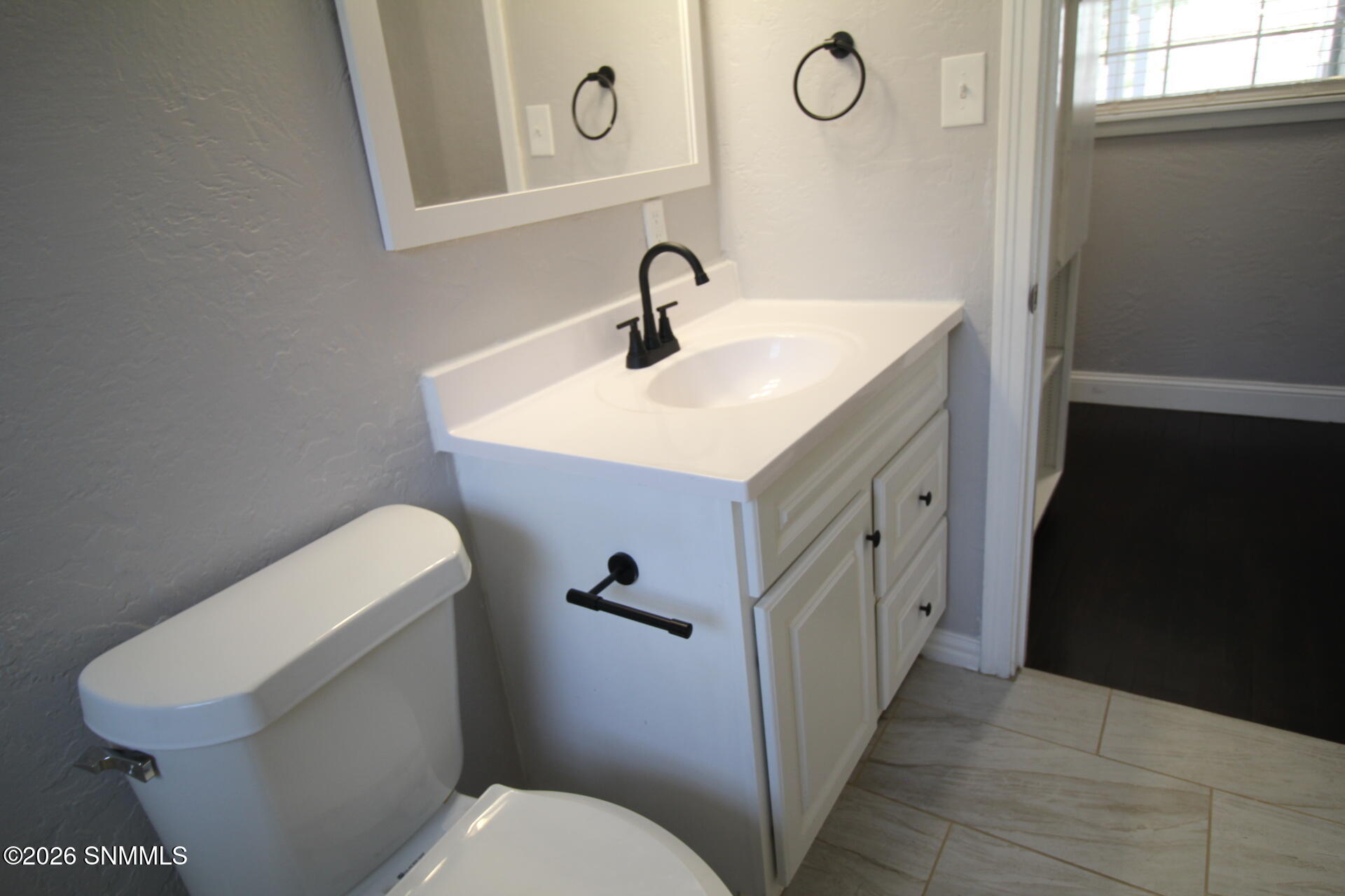 1613 W Walnut Street Property Photo 47