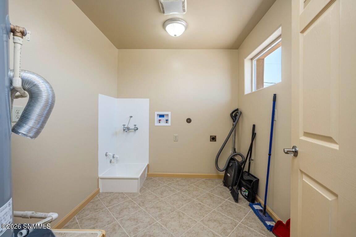 15890 B Street Property Photo 14
