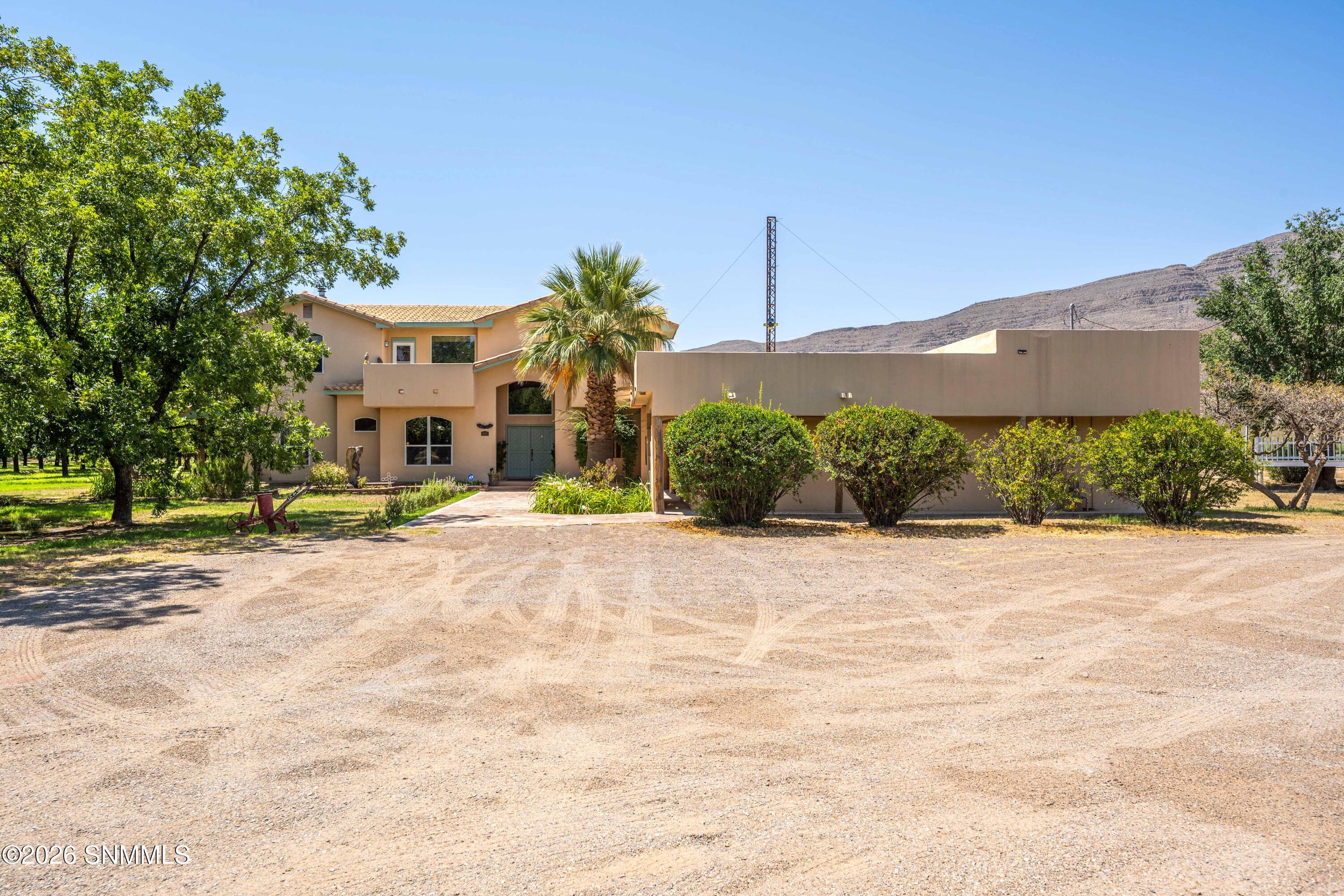 945 Eagle Wings Road Property Photo 1