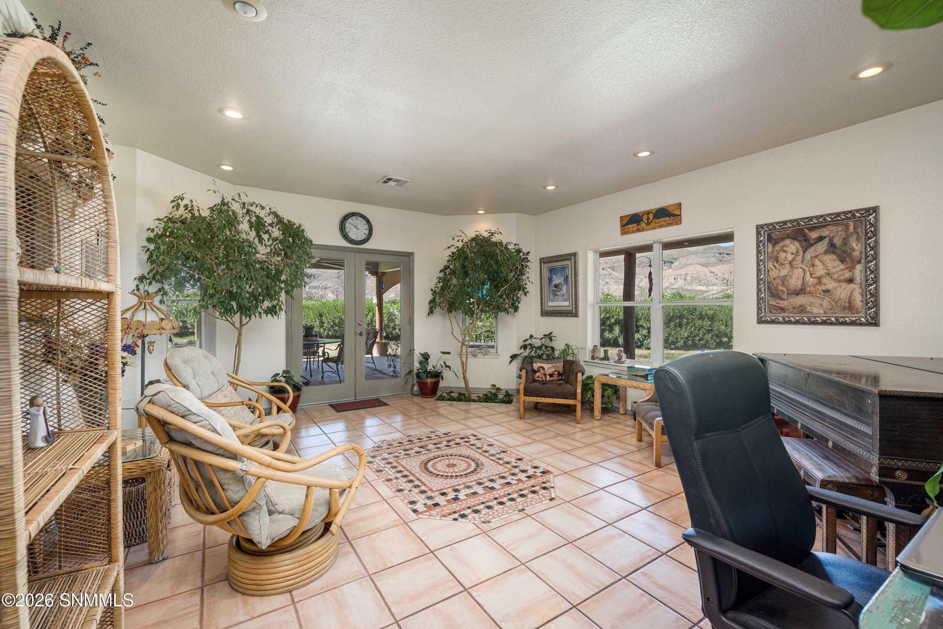 945 Eagle Wings Road Property Photo 7