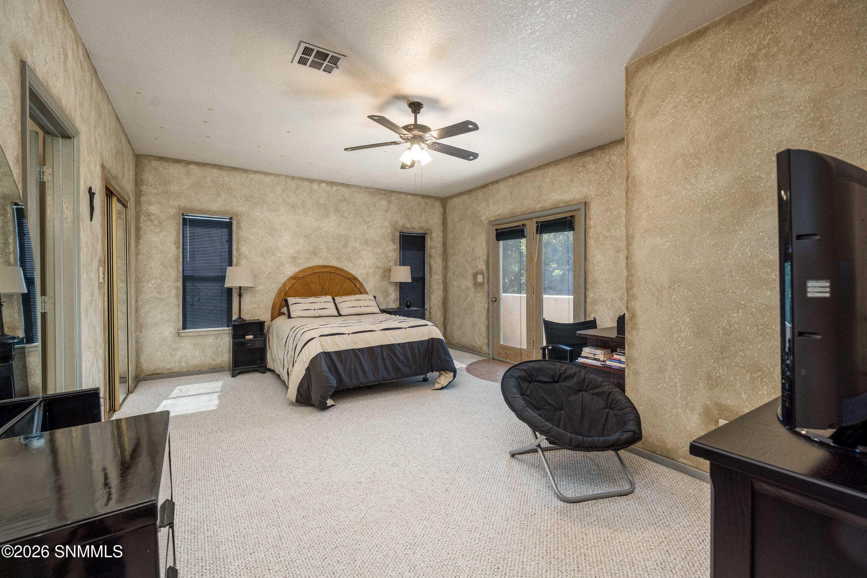 945 Eagle Wings Road Property Photo 24