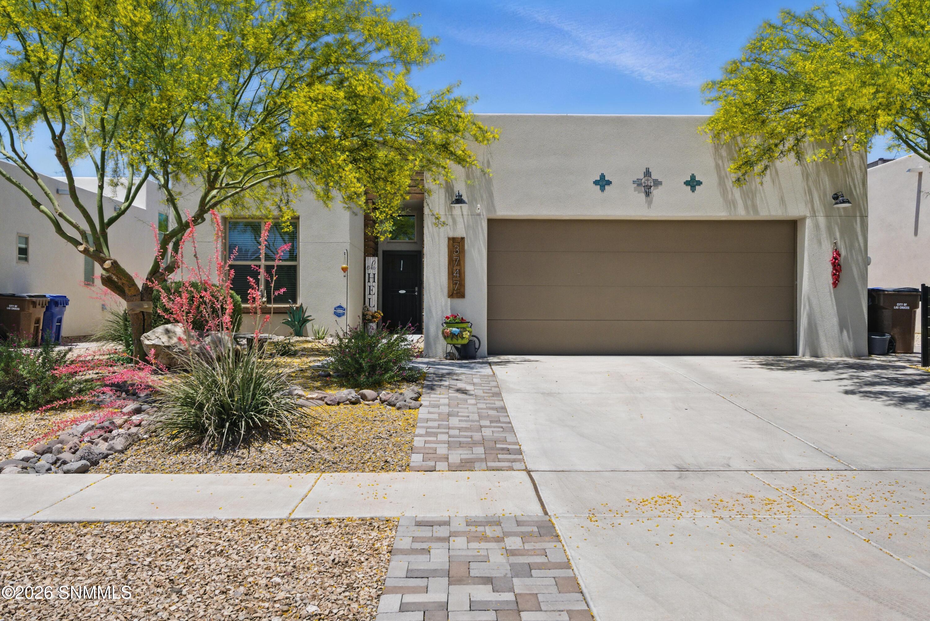 3747 Golden Echo Loop Property Photo 1