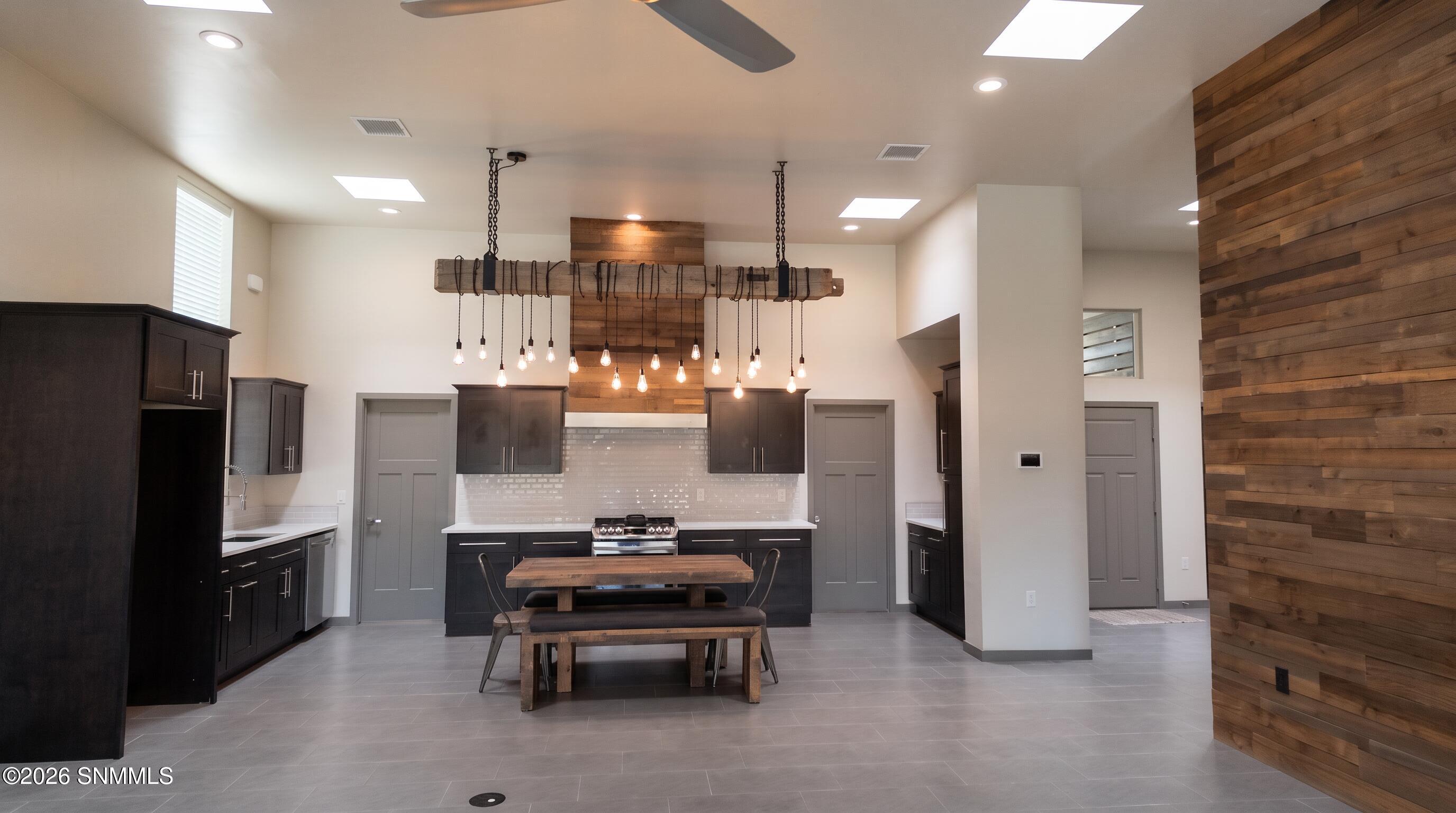 3747 Golden Echo Loop Property Photo 8