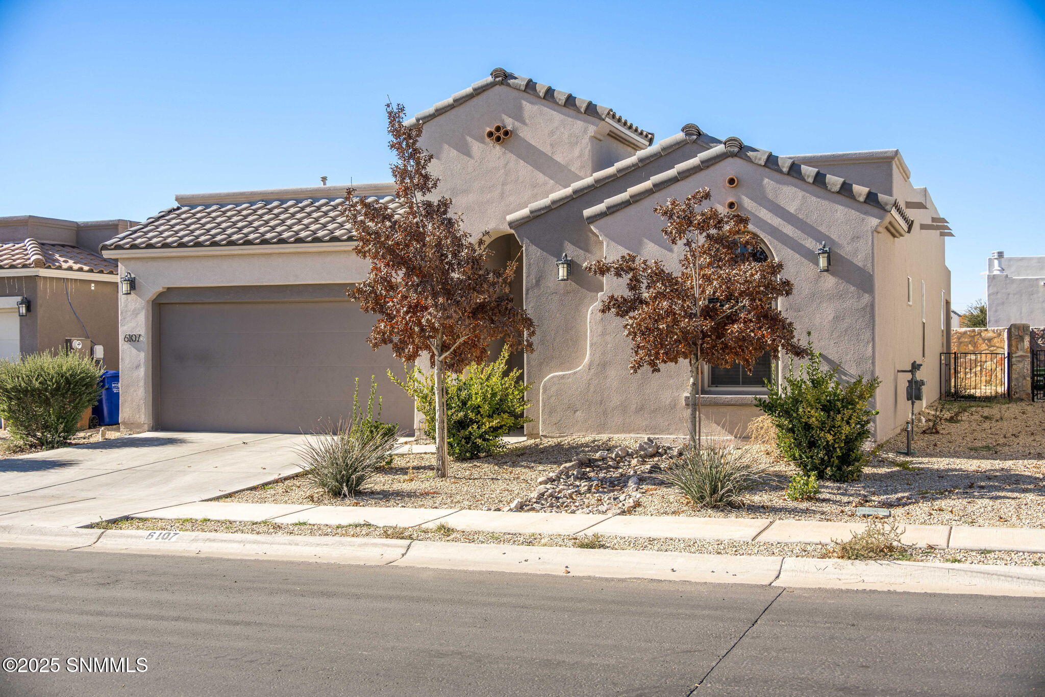 6107 Andromeda Loop Property Photo 3