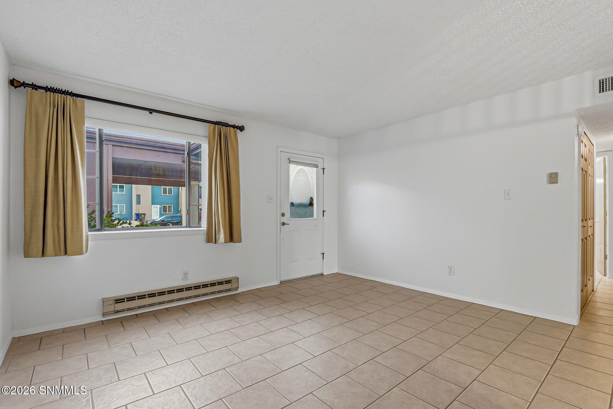 1636 Capitan Avenue Property Photo 4