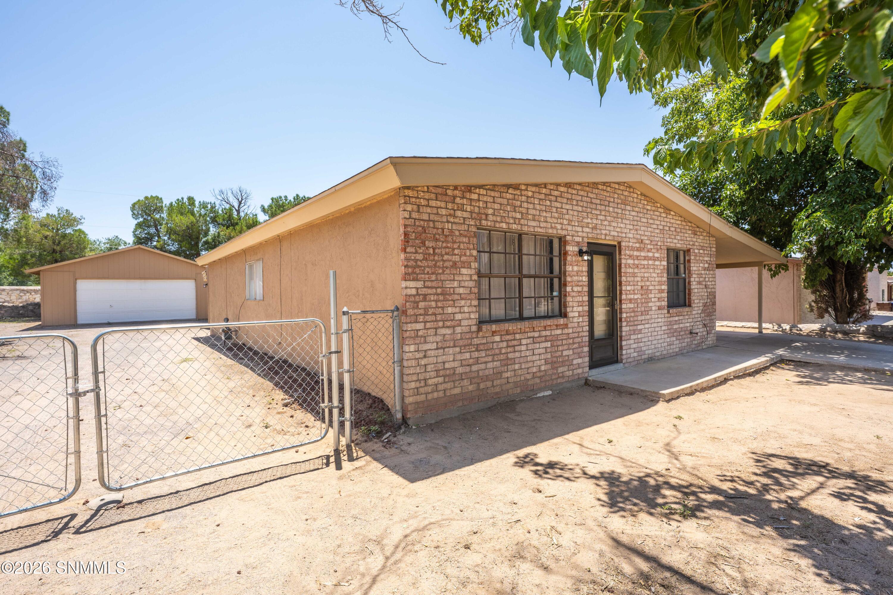 1440 Juniper Property Photo 3