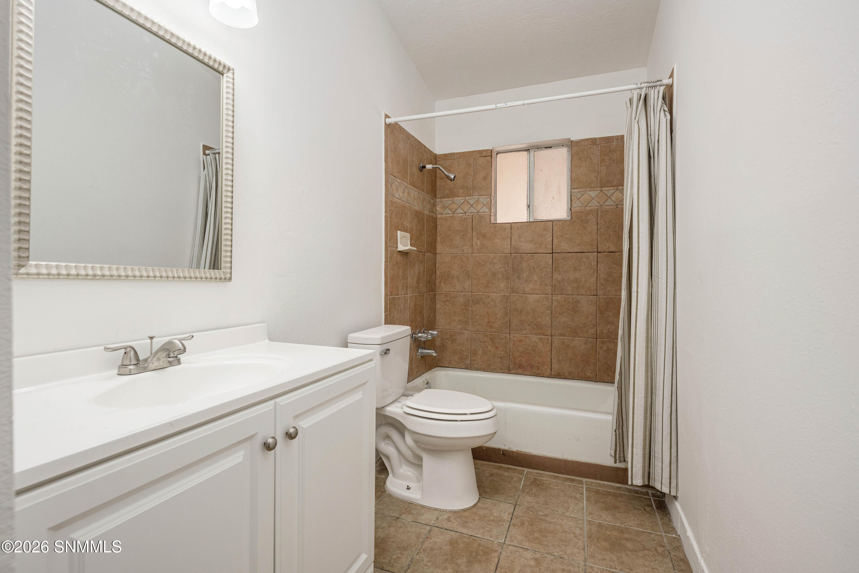 1440 Juniper Property Photo 15